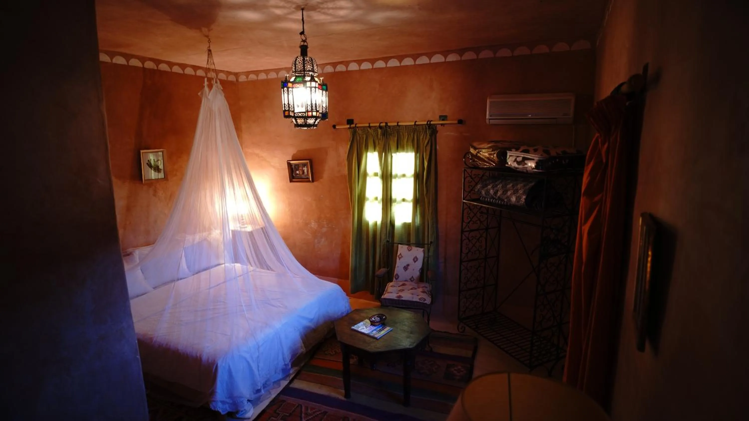 Lobby or reception, Bed in Kasbah Tigmi El Janoub