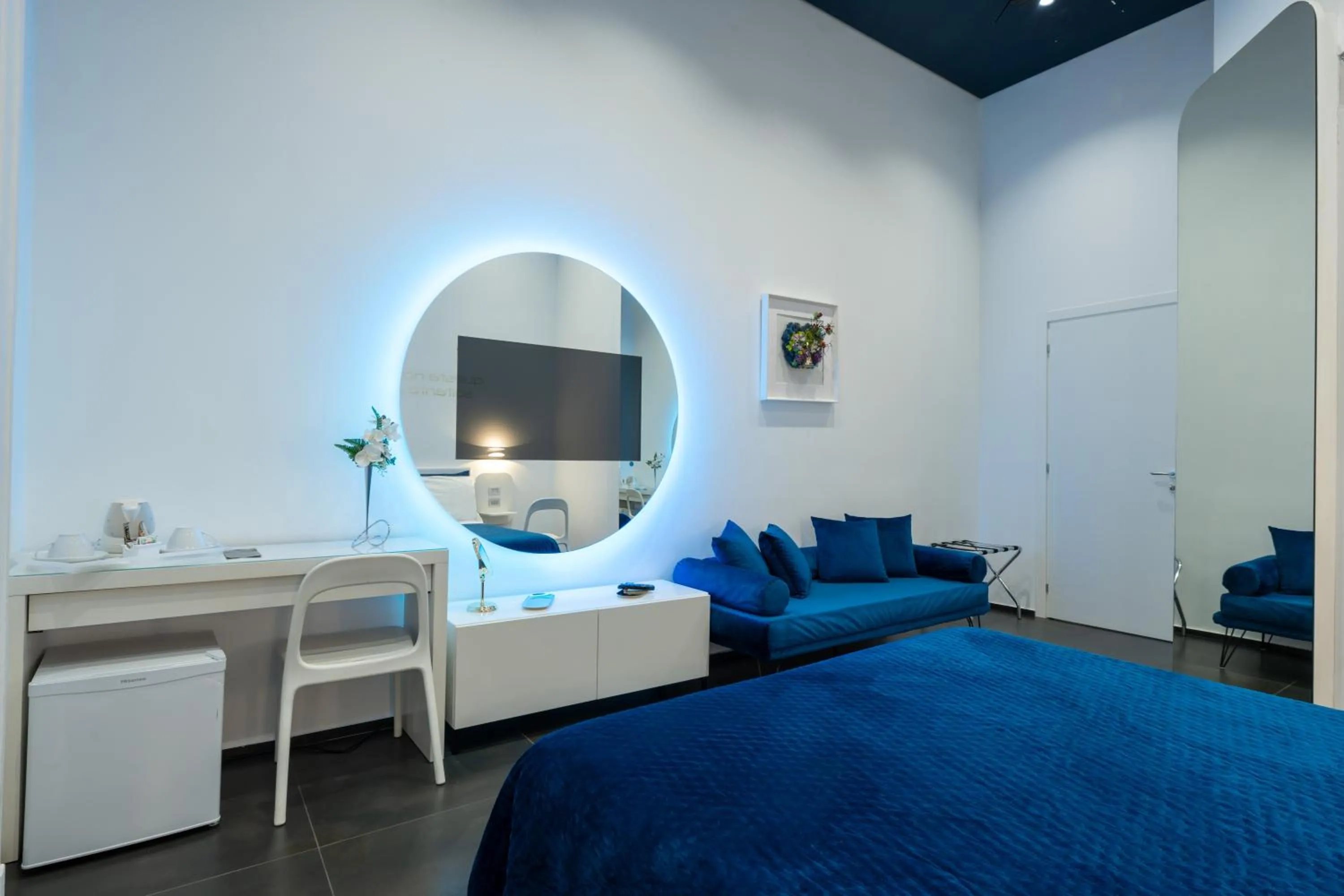 Bed in Skyhouse Chiatamone