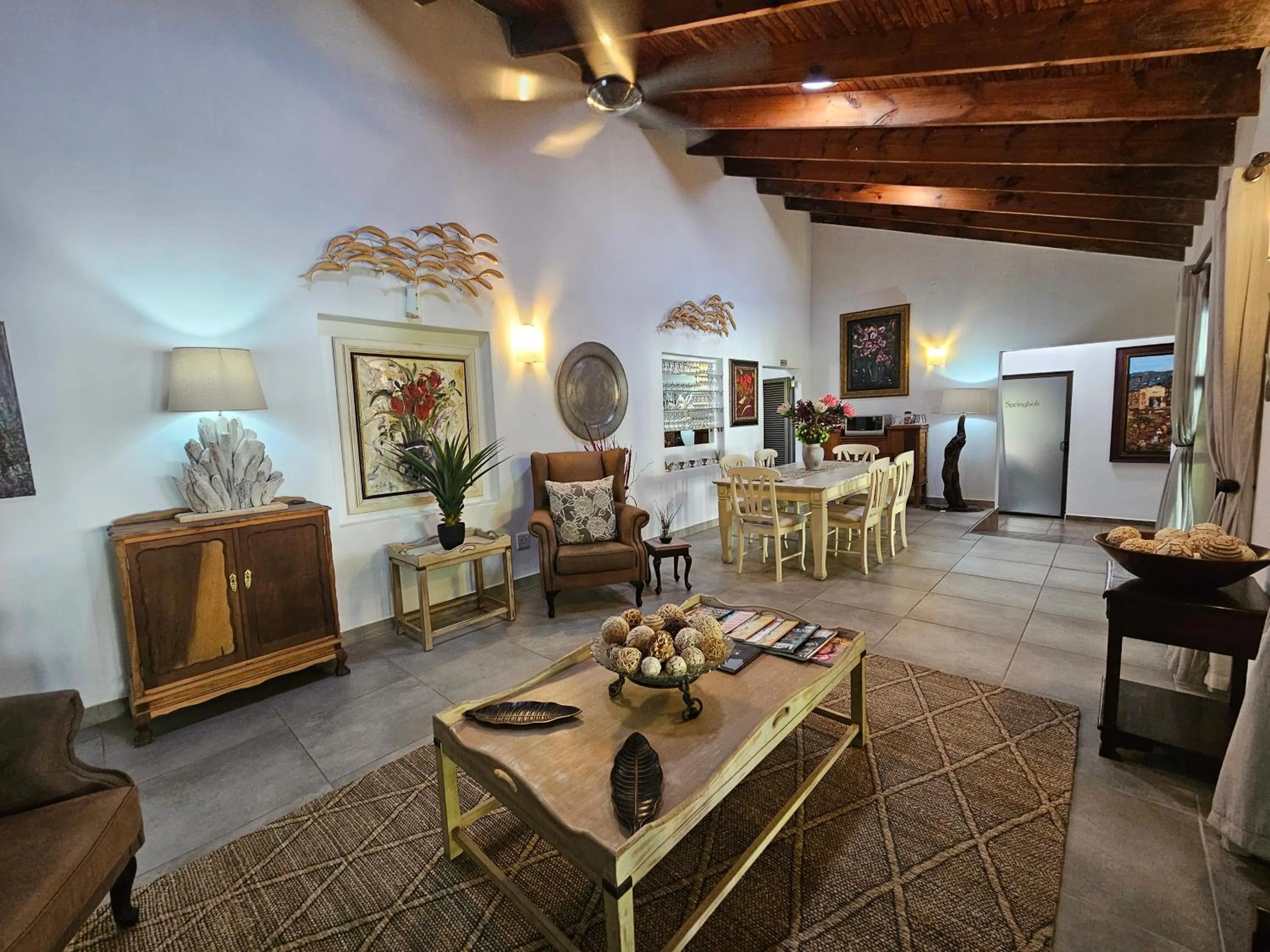 TV and multimedia in Leopard Corner Lodge