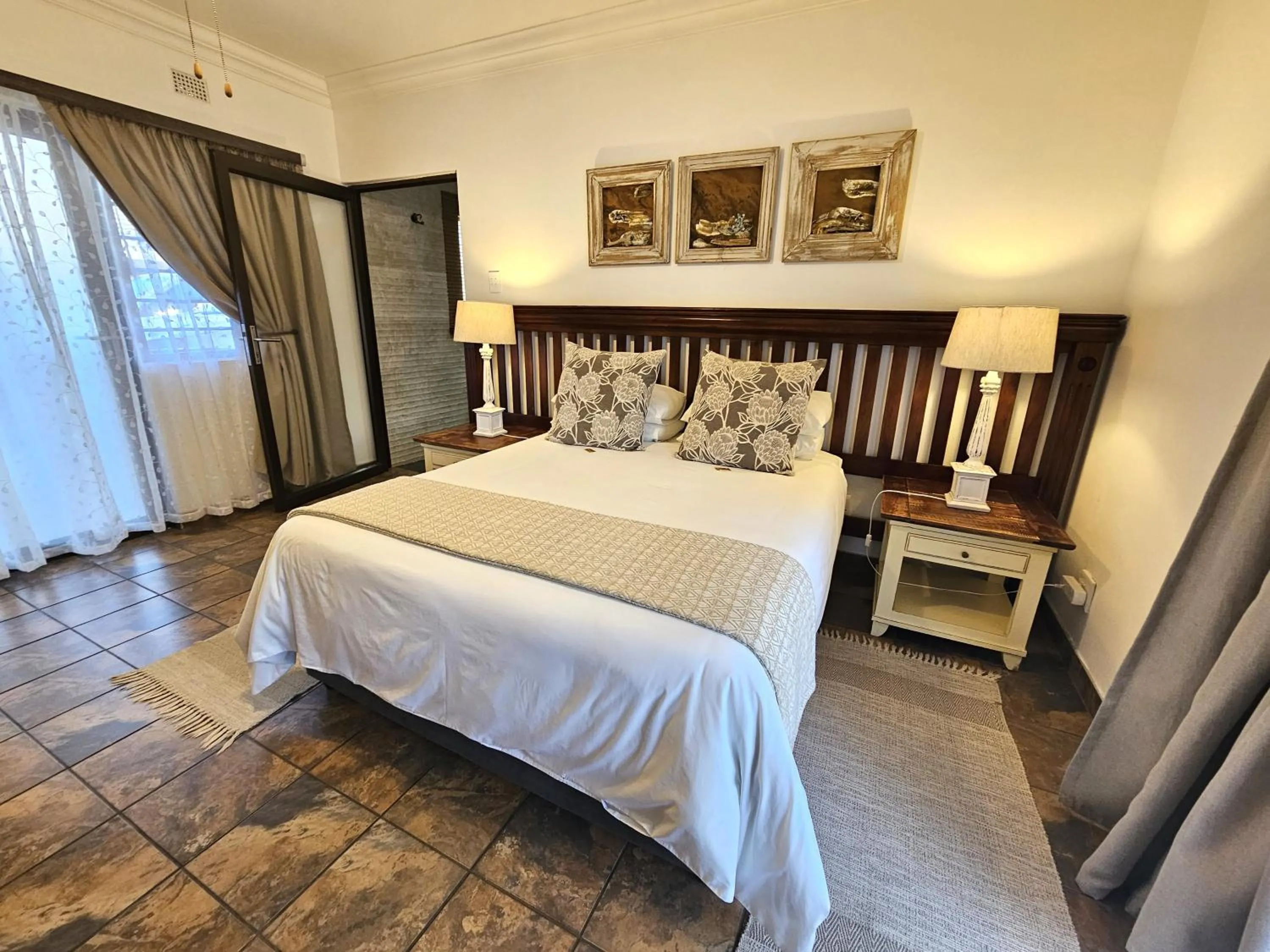 Bed in Leopard Corner Lodge