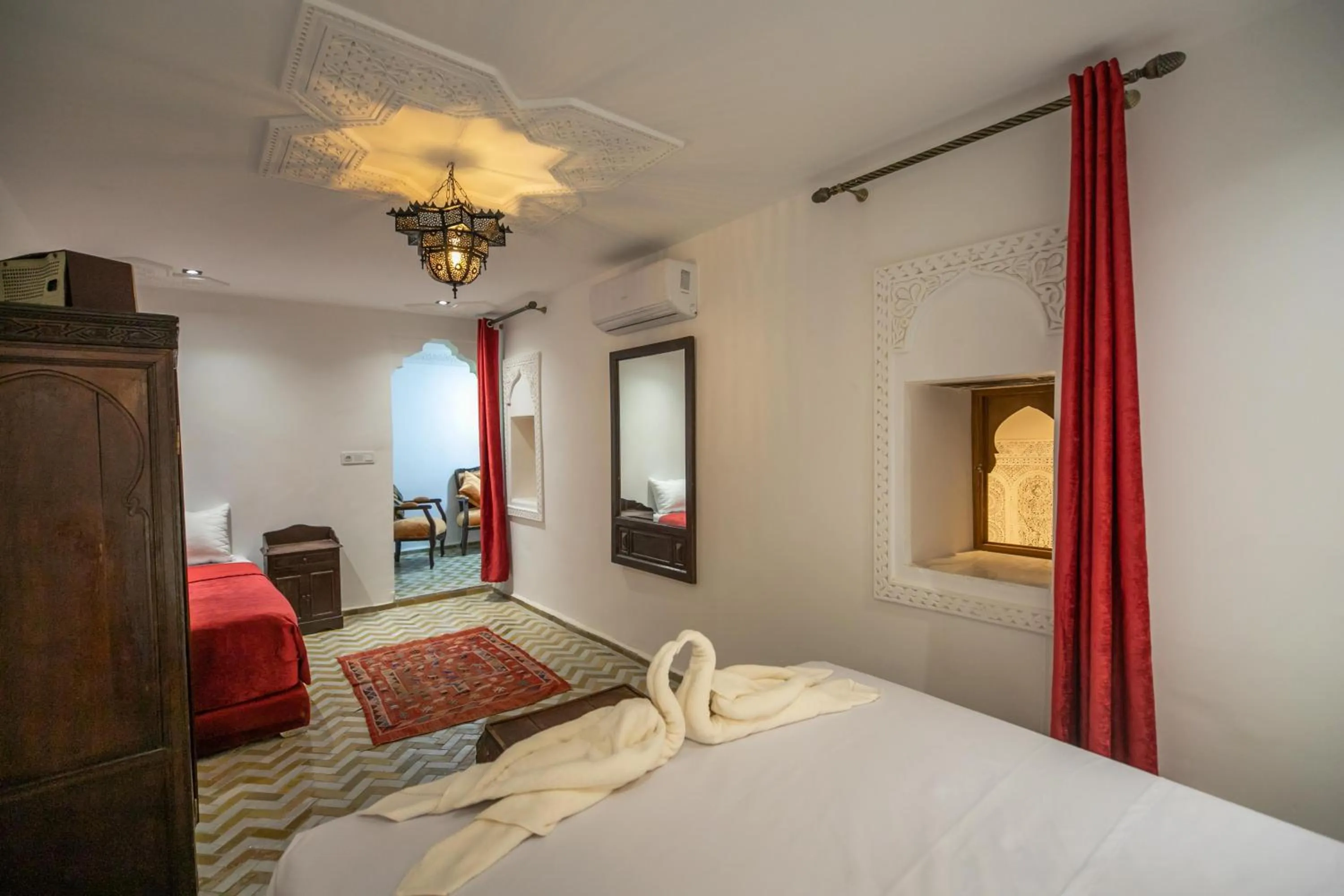 Bed in Dar Usham Fes Luxury Guest House