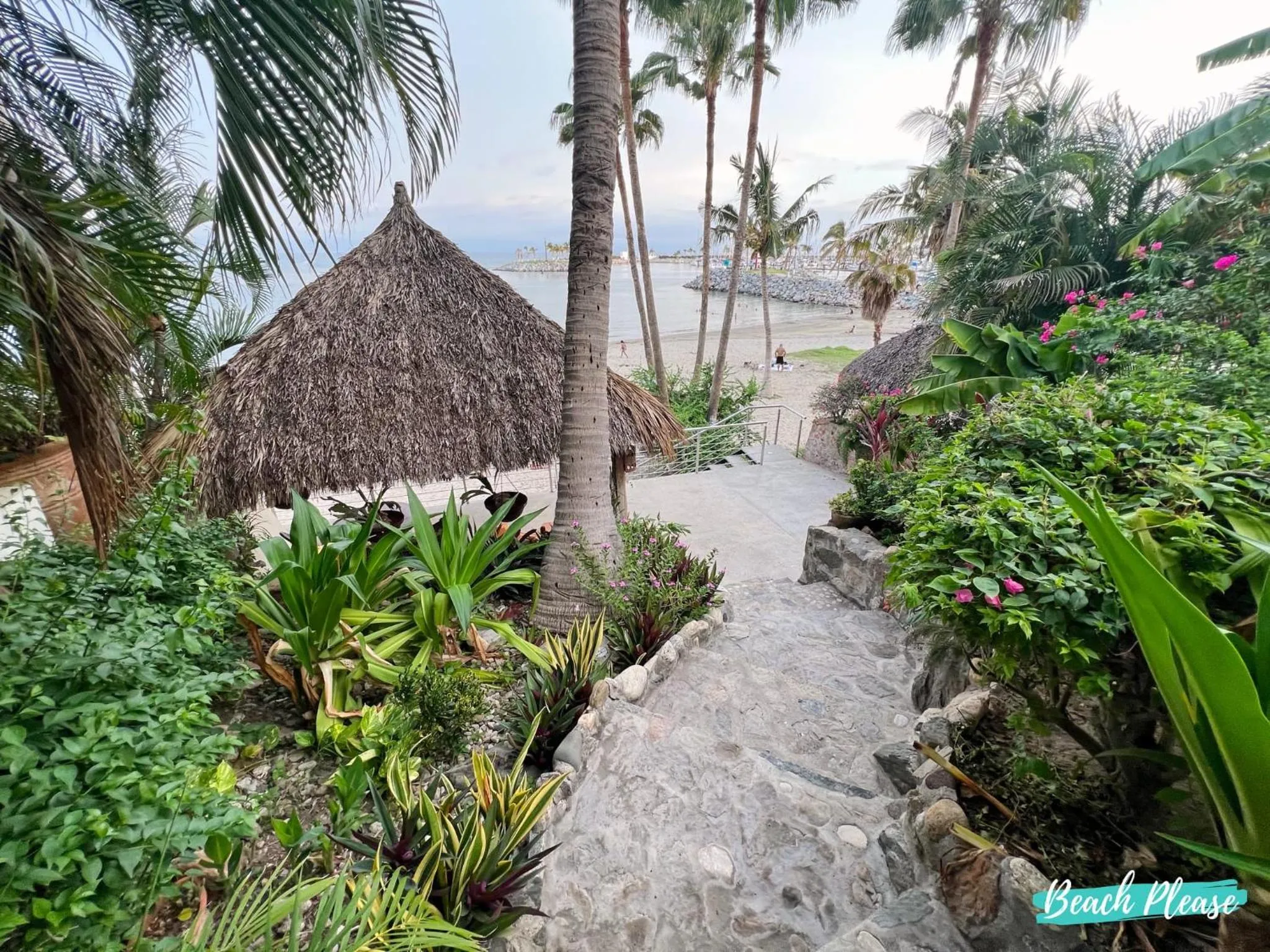 Casa Colibri - Private Beachfront Oasis