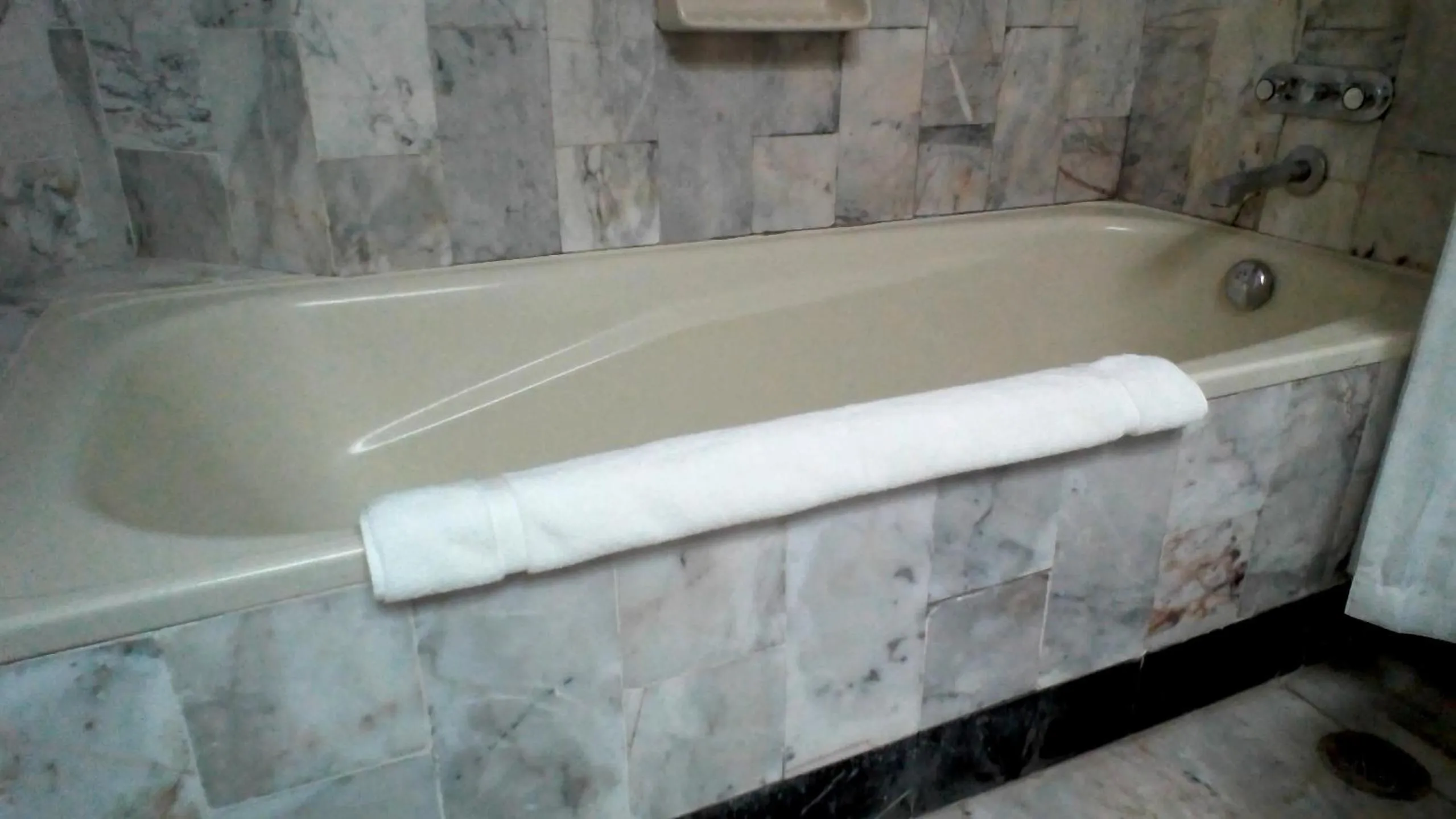 Bath in Yatu Lau Lagoon Resort Fiji