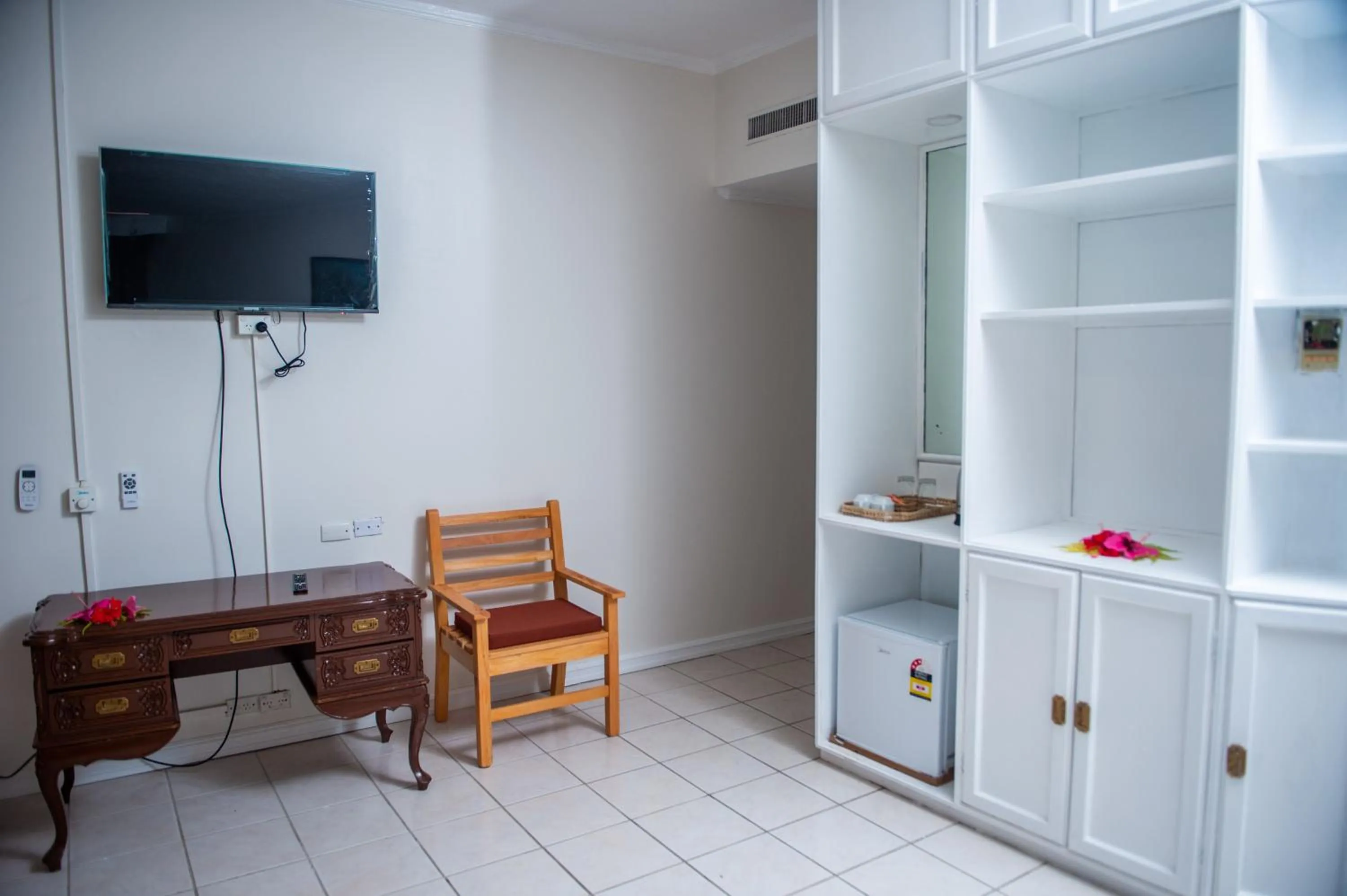 wardrobe in Yatu Lau Lagoon Resort Fiji