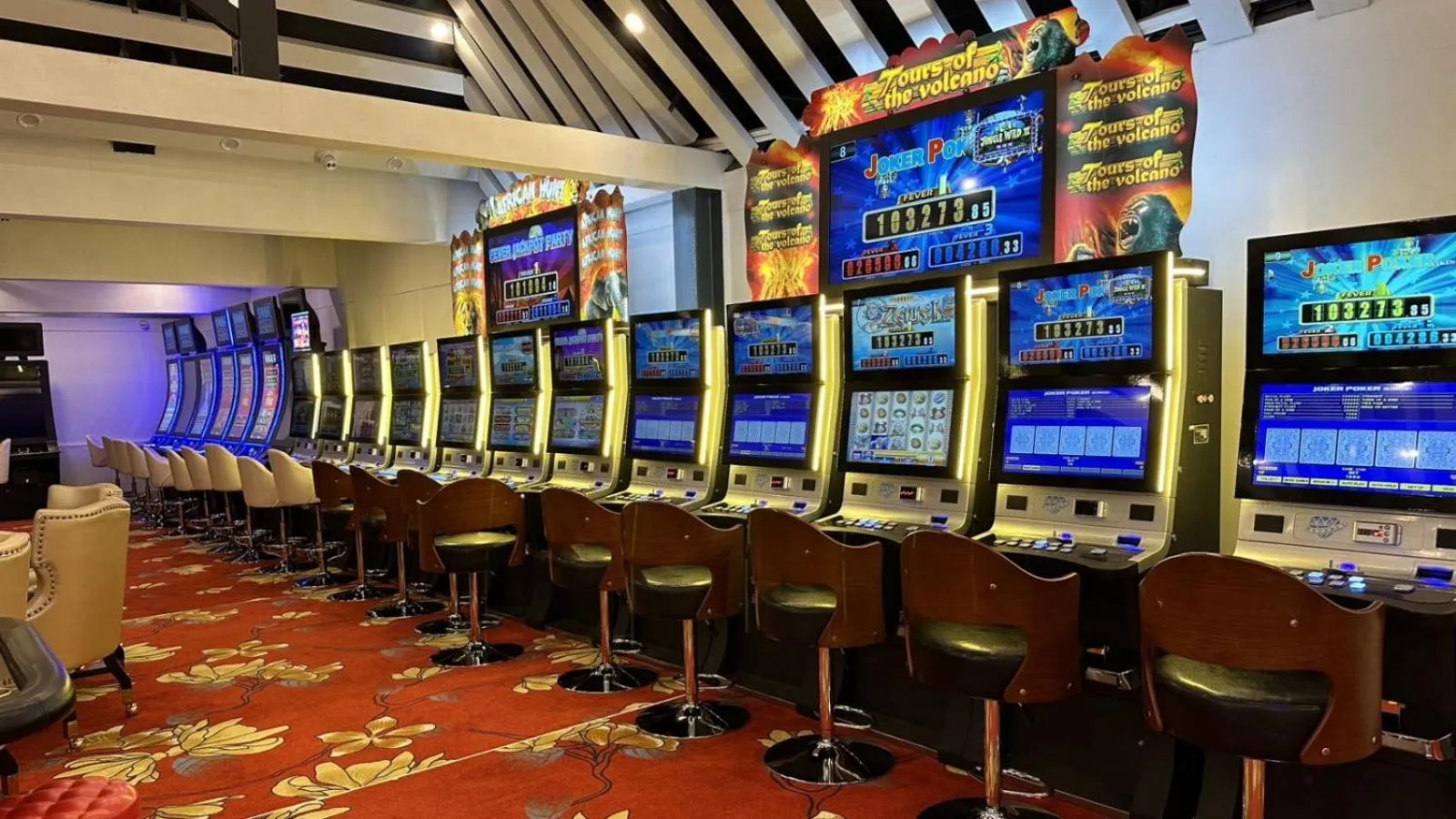 Casino in Coconut Palms Resort & Diamond Casino