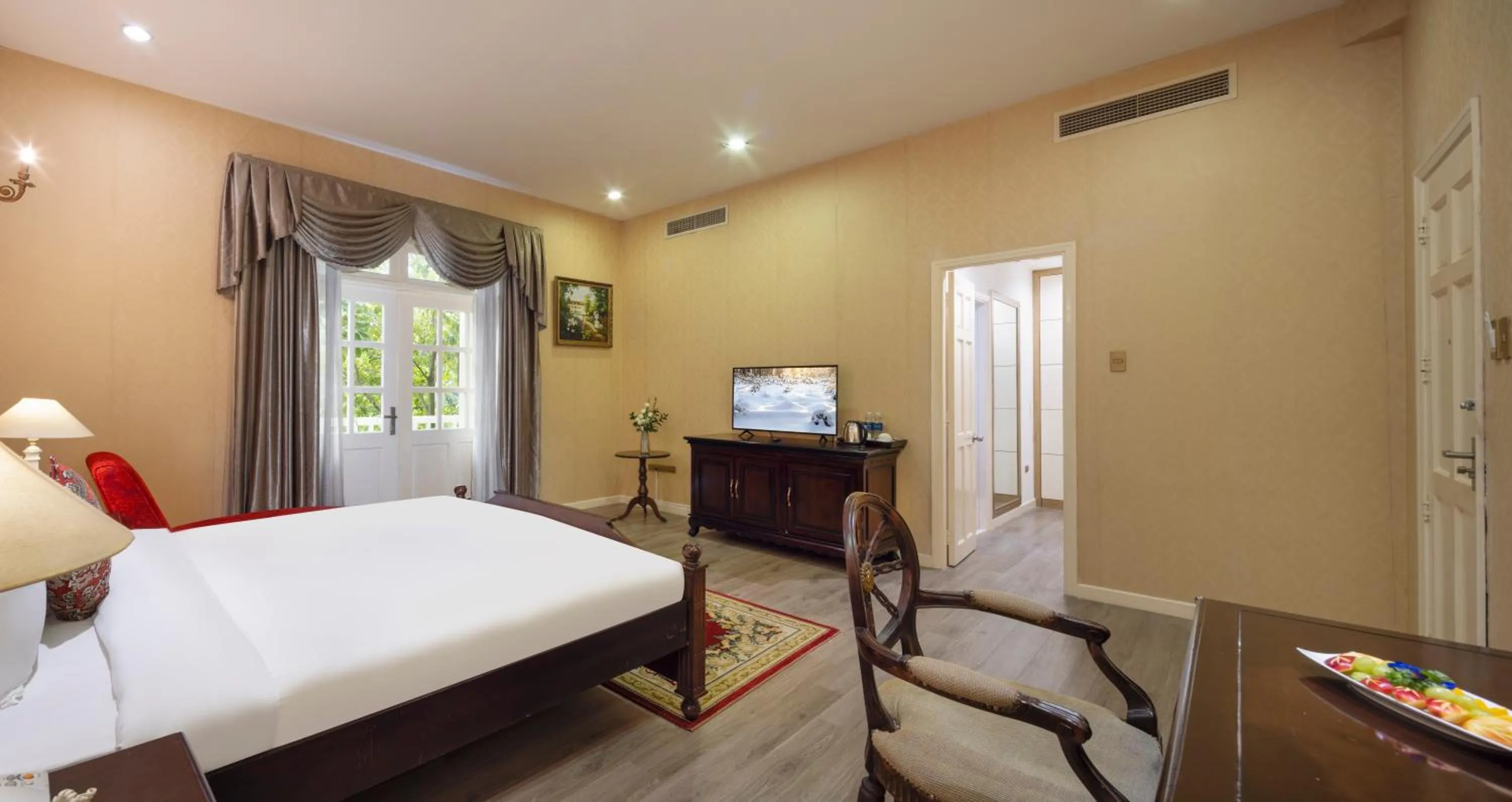 Photo of the whole room, Bed in Hidden Mansions Saigon Resort