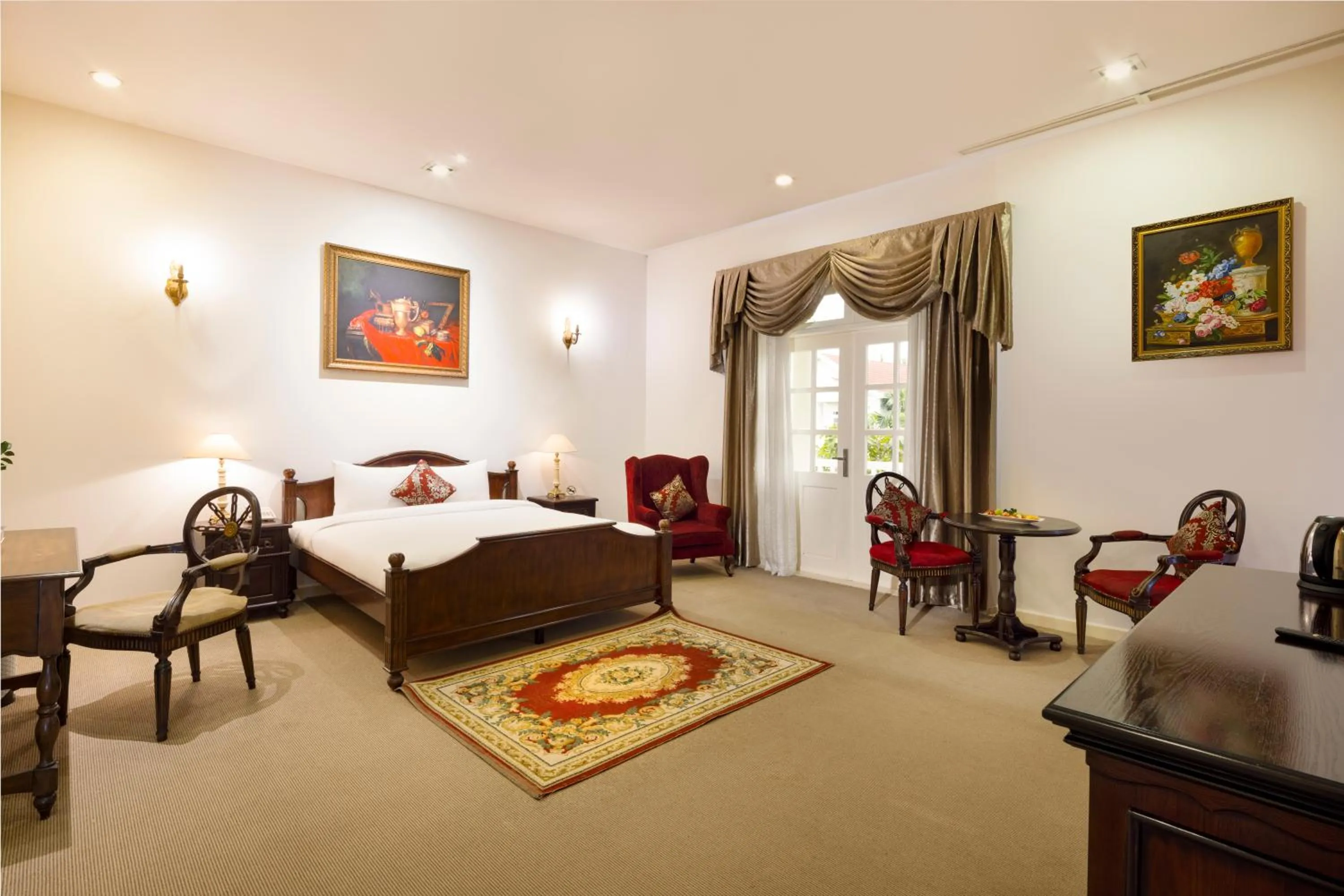 Bed in Hidden Mansions Saigon Resort