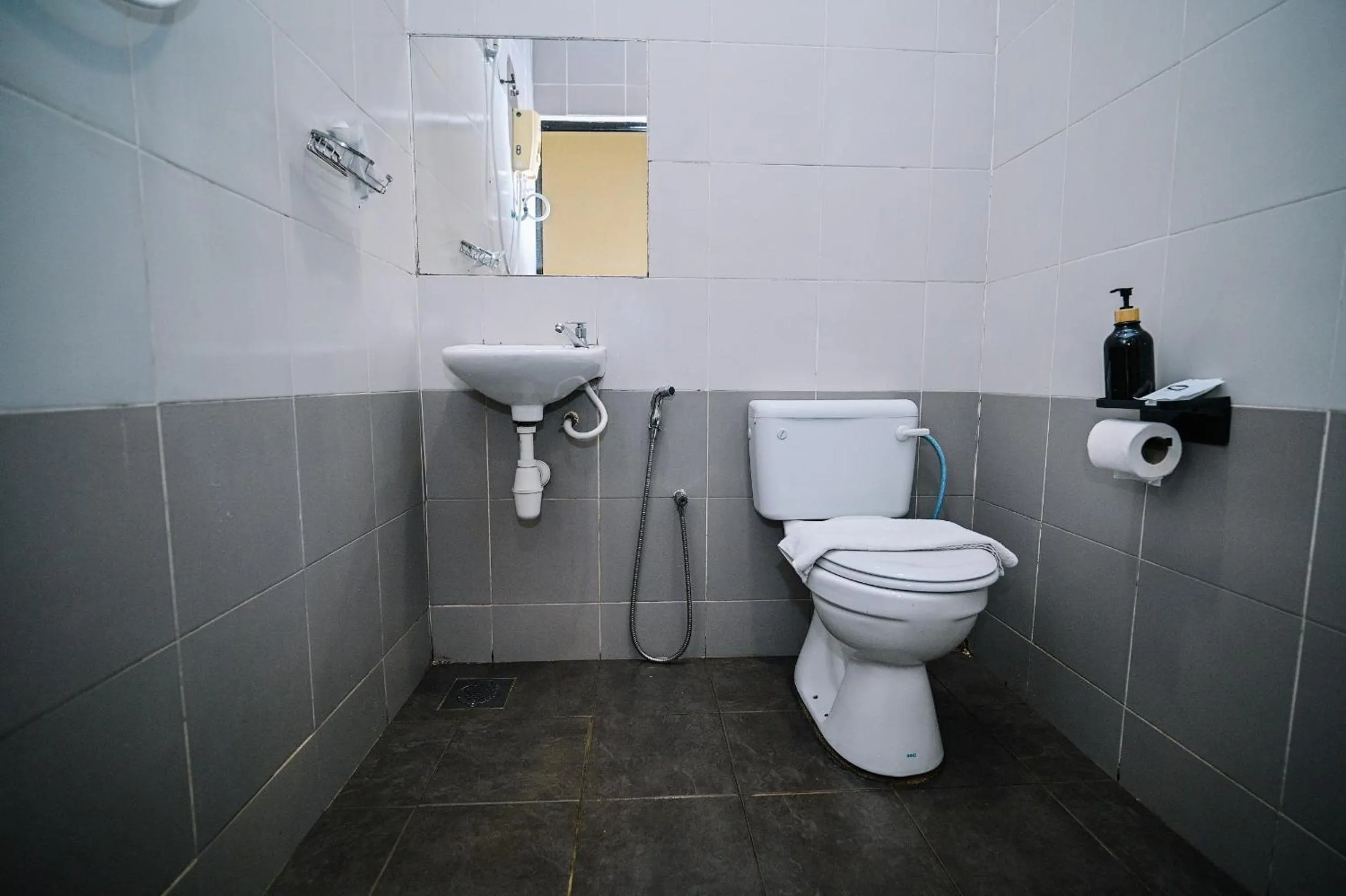 Shower in Swing & Pillows - KL Sri Petaling