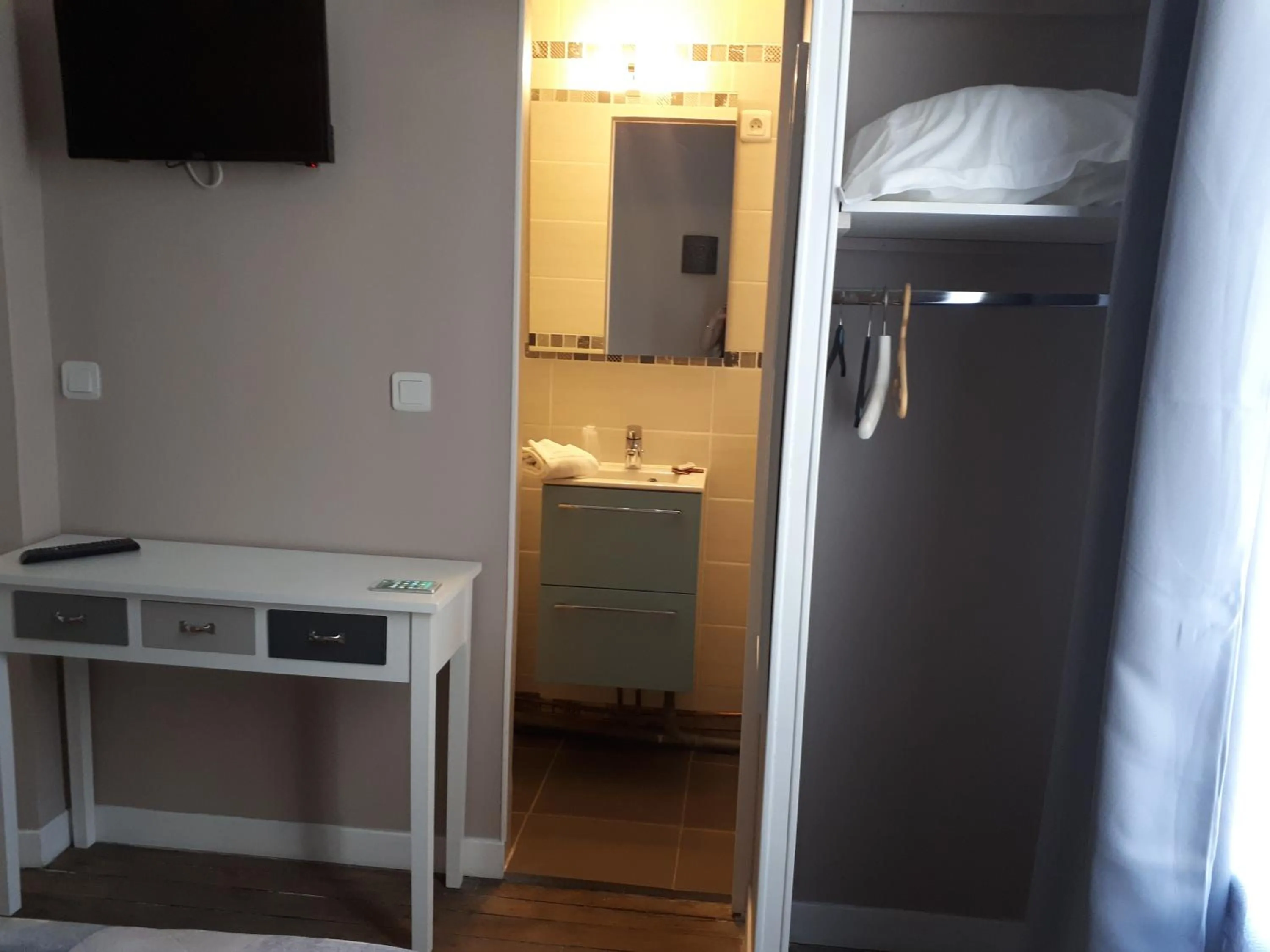 Decorative detail in Hôtel Résidence Champerret