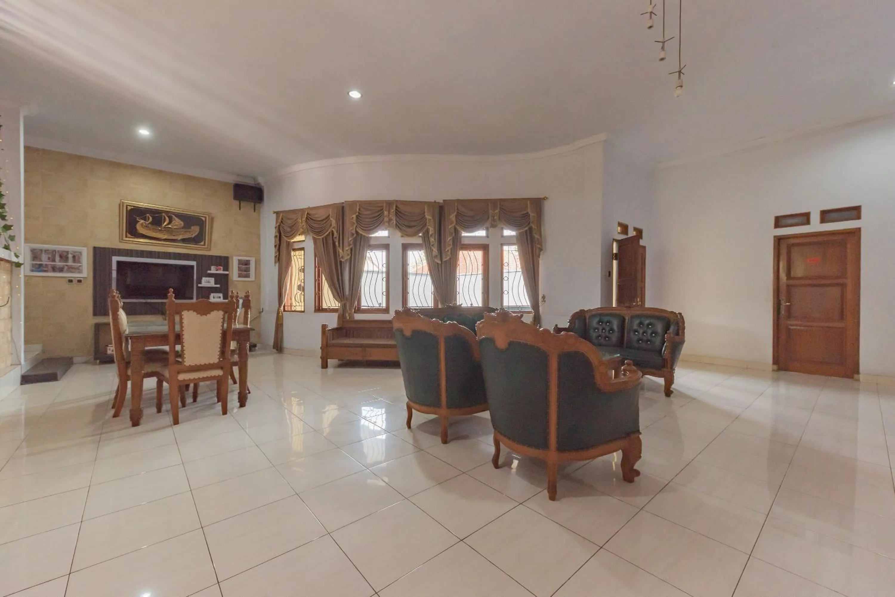 Lobby or reception in RedDoorz at Jalan Siliwangi Tasikmalaya