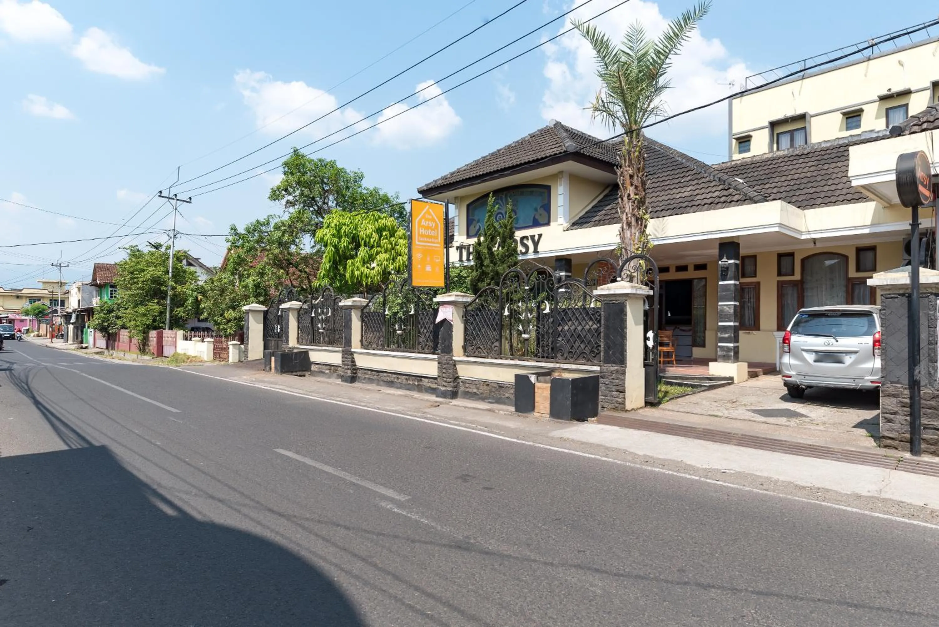 Property building in RedDoorz at Jalan Siliwangi Tasikmalaya