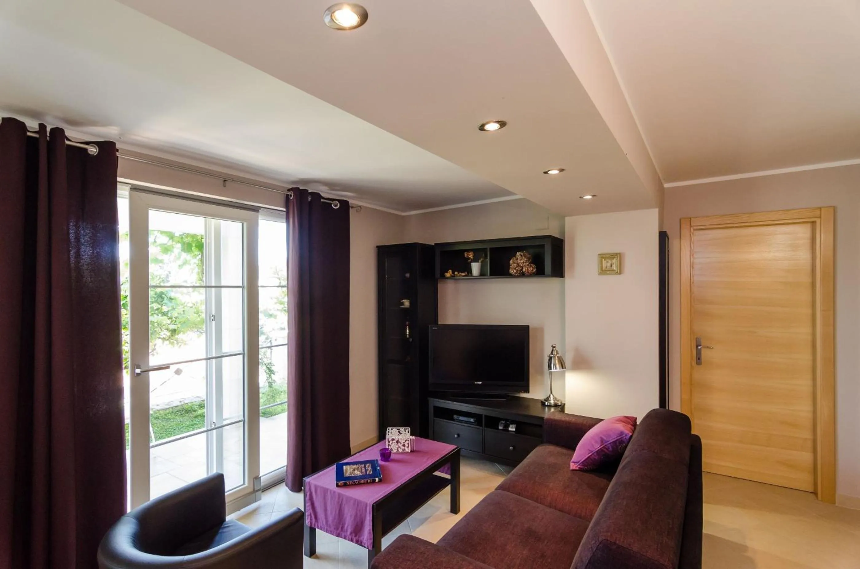 Apartments Gaura