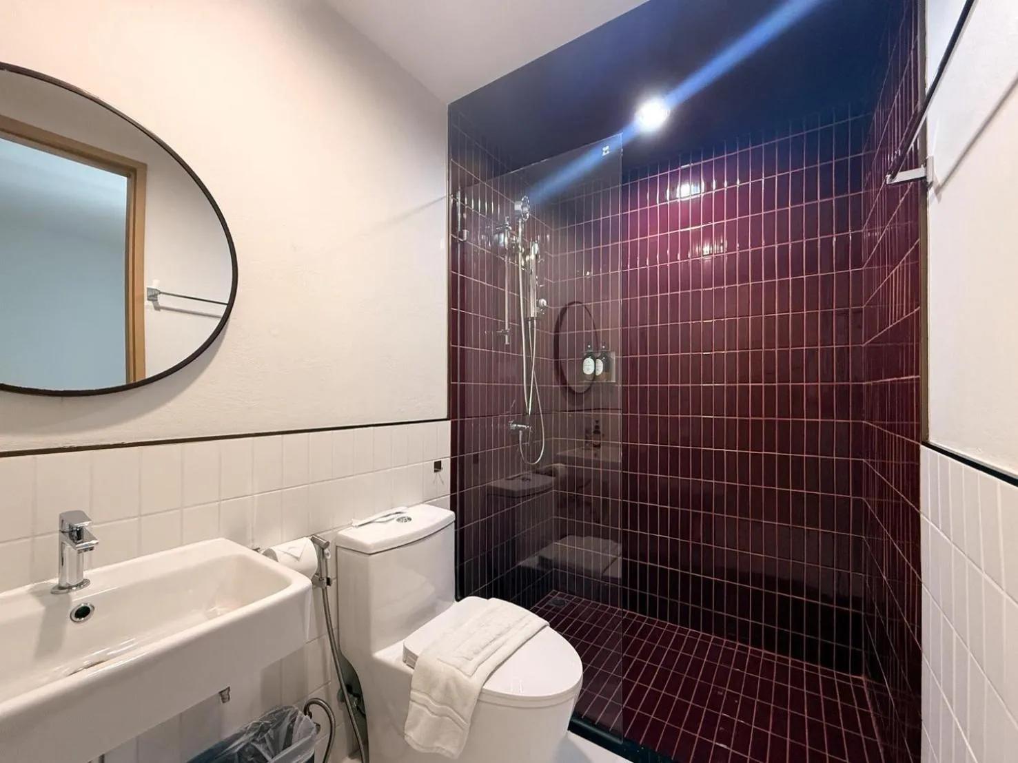 Shower in SO Zen Hotel Silom Bangkok