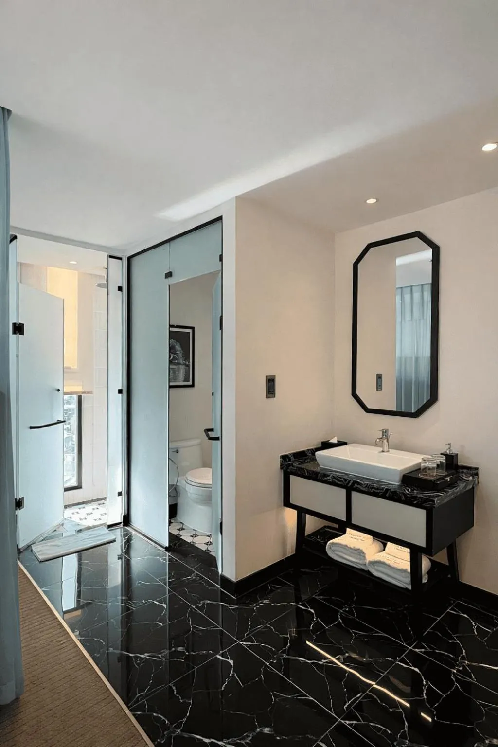 Bathroom, Bed in Charmant Suites a Boutique Hotel Can Tho