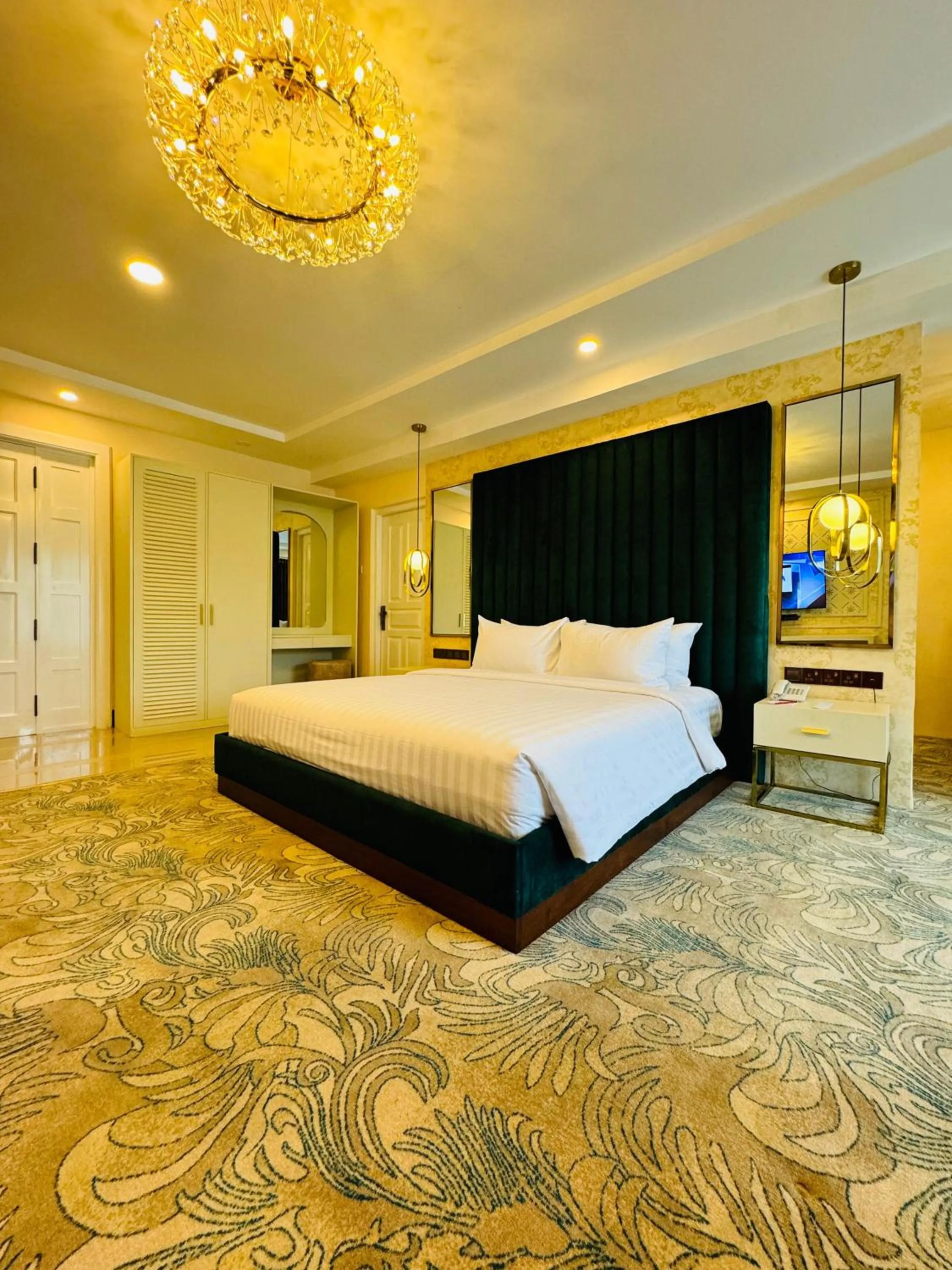 Bedroom, Bed in Devon Rest