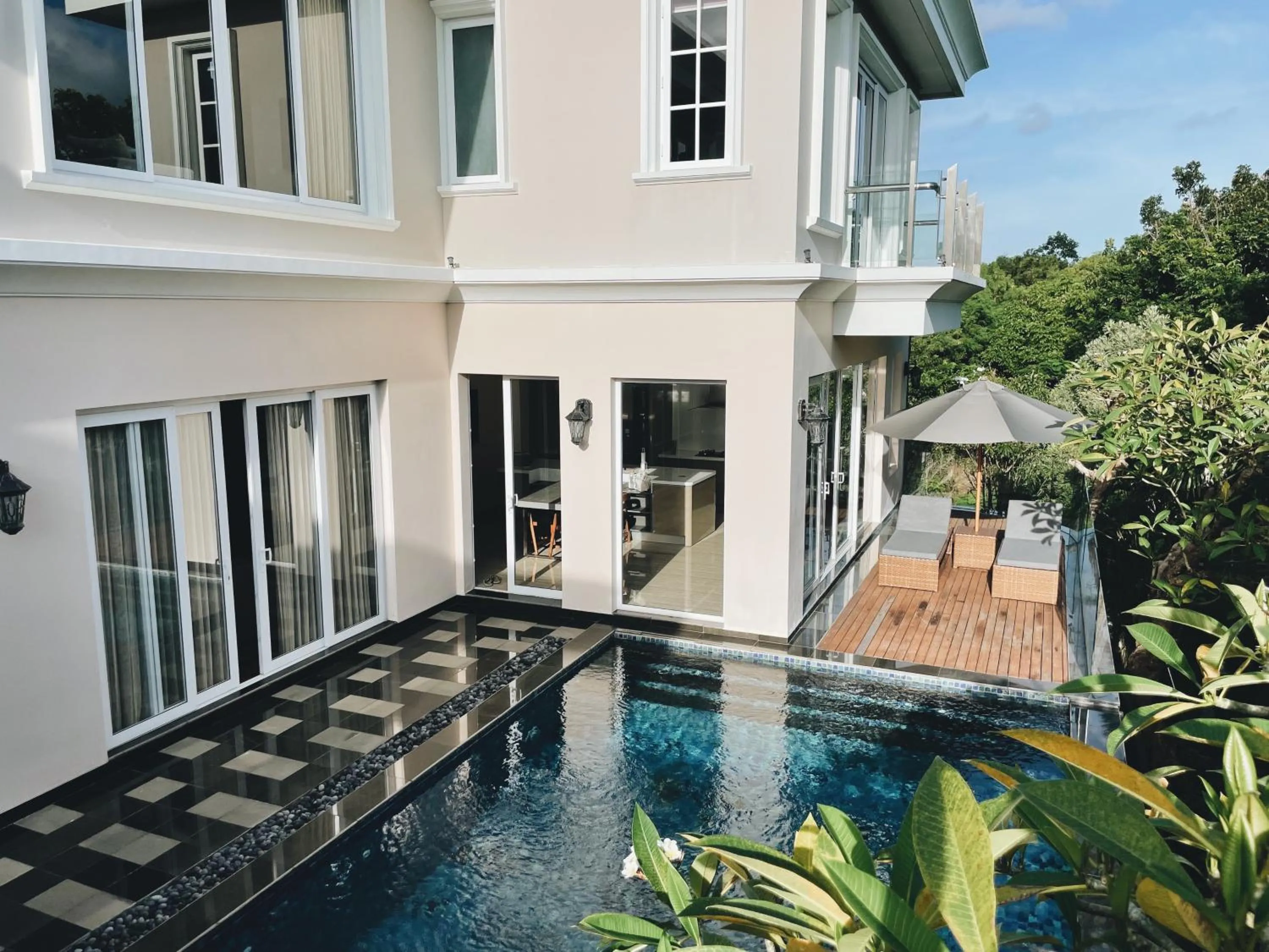 Swimming pool in Kula Kara Villas Bingin, Uluwatu