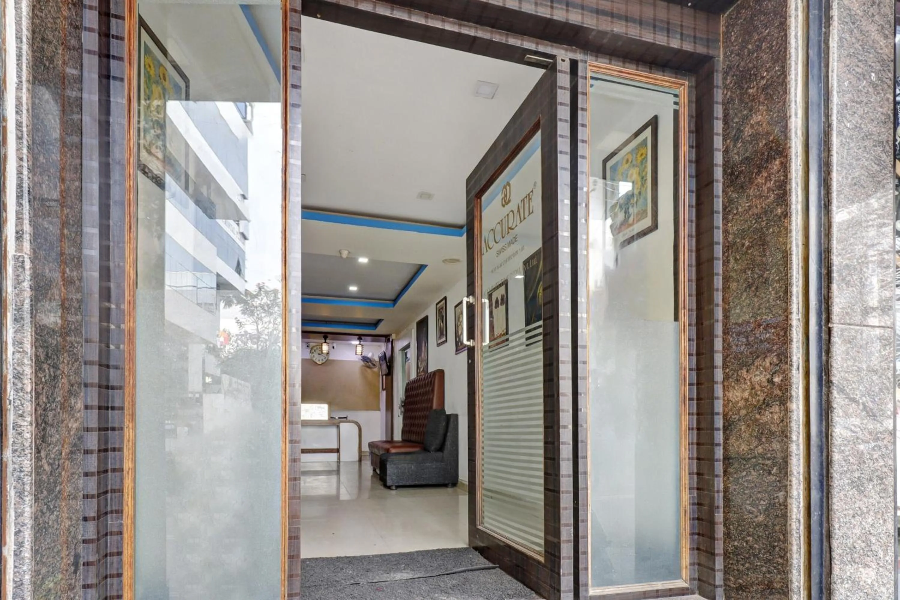 Facade/entrance in Super Hotel O Alfa Inn