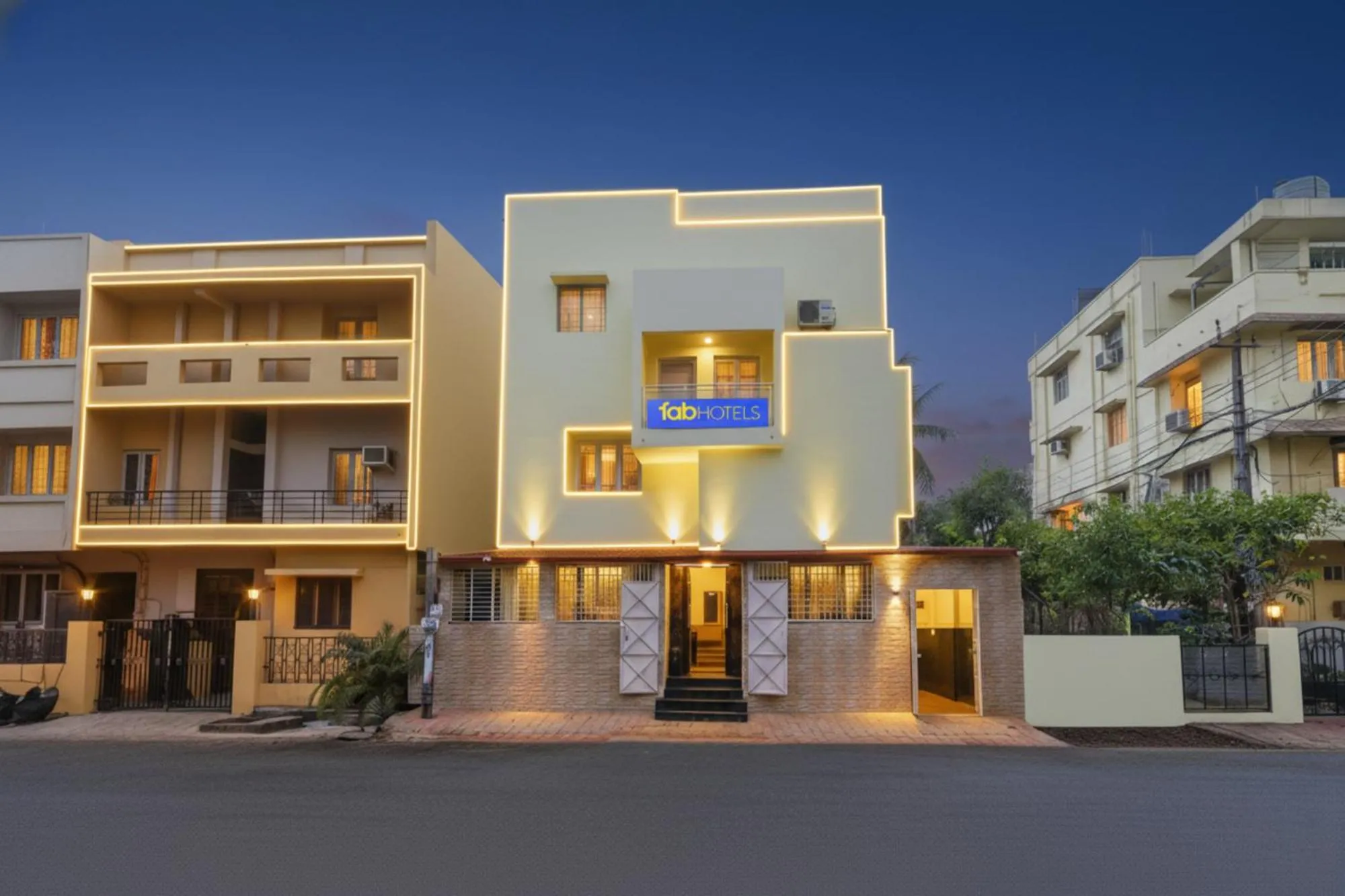 Property building in FabHotel Olive Inn I - 260m from Saltlake Sector V Metro Station