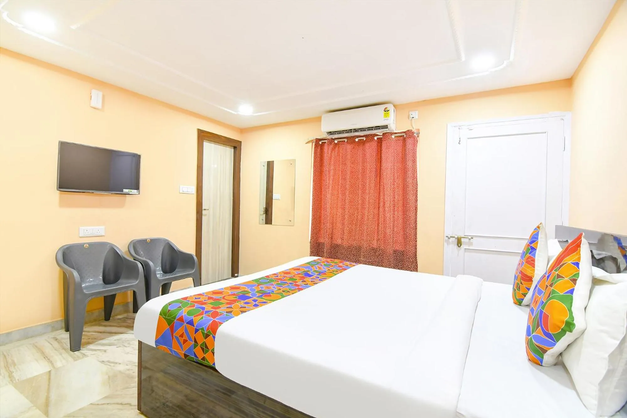 Bed in FabHotel Olive Inn I - 260m from Saltlake Sector V Metro Station