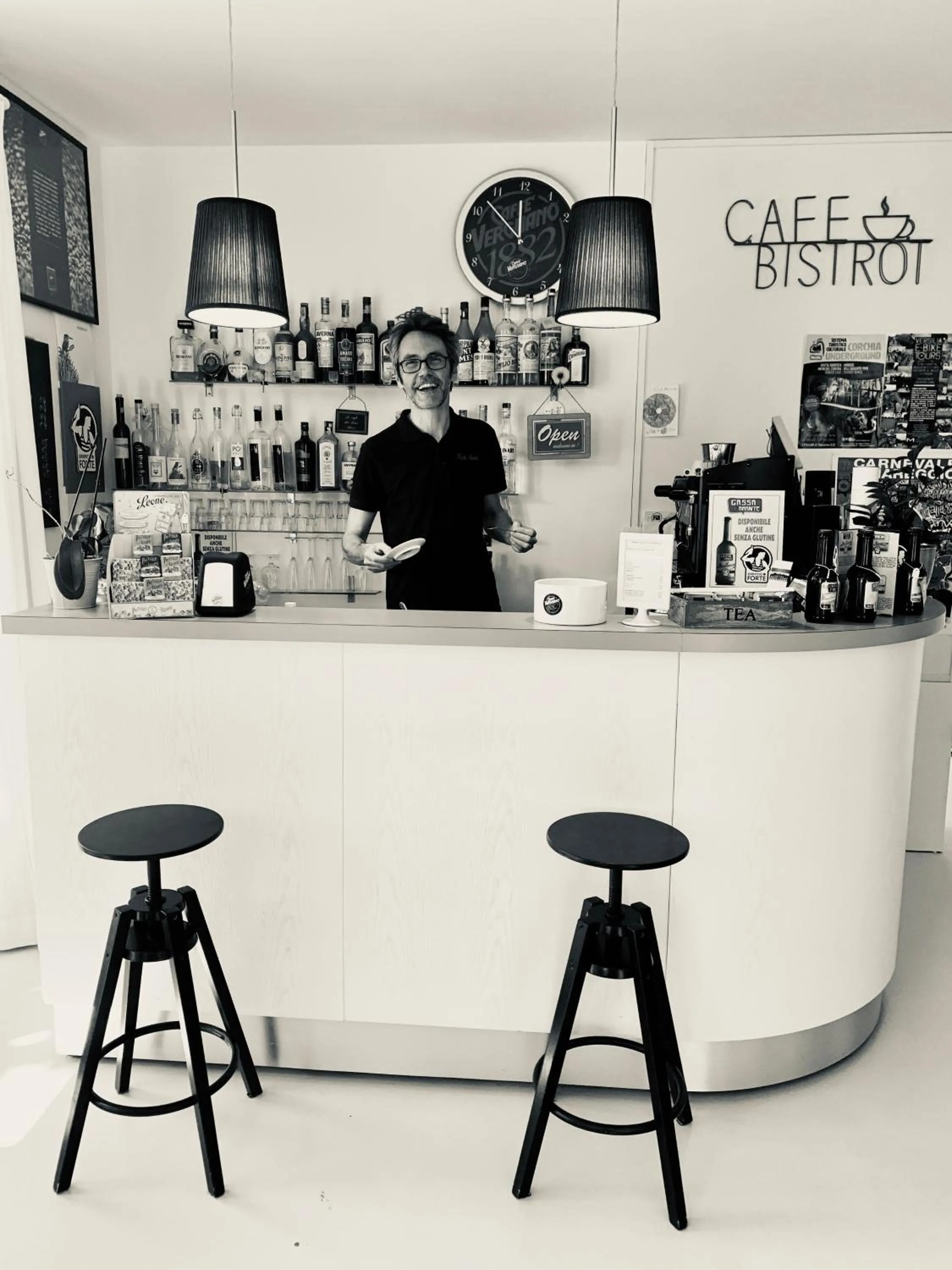 Lounge or bar in Petit Hotel