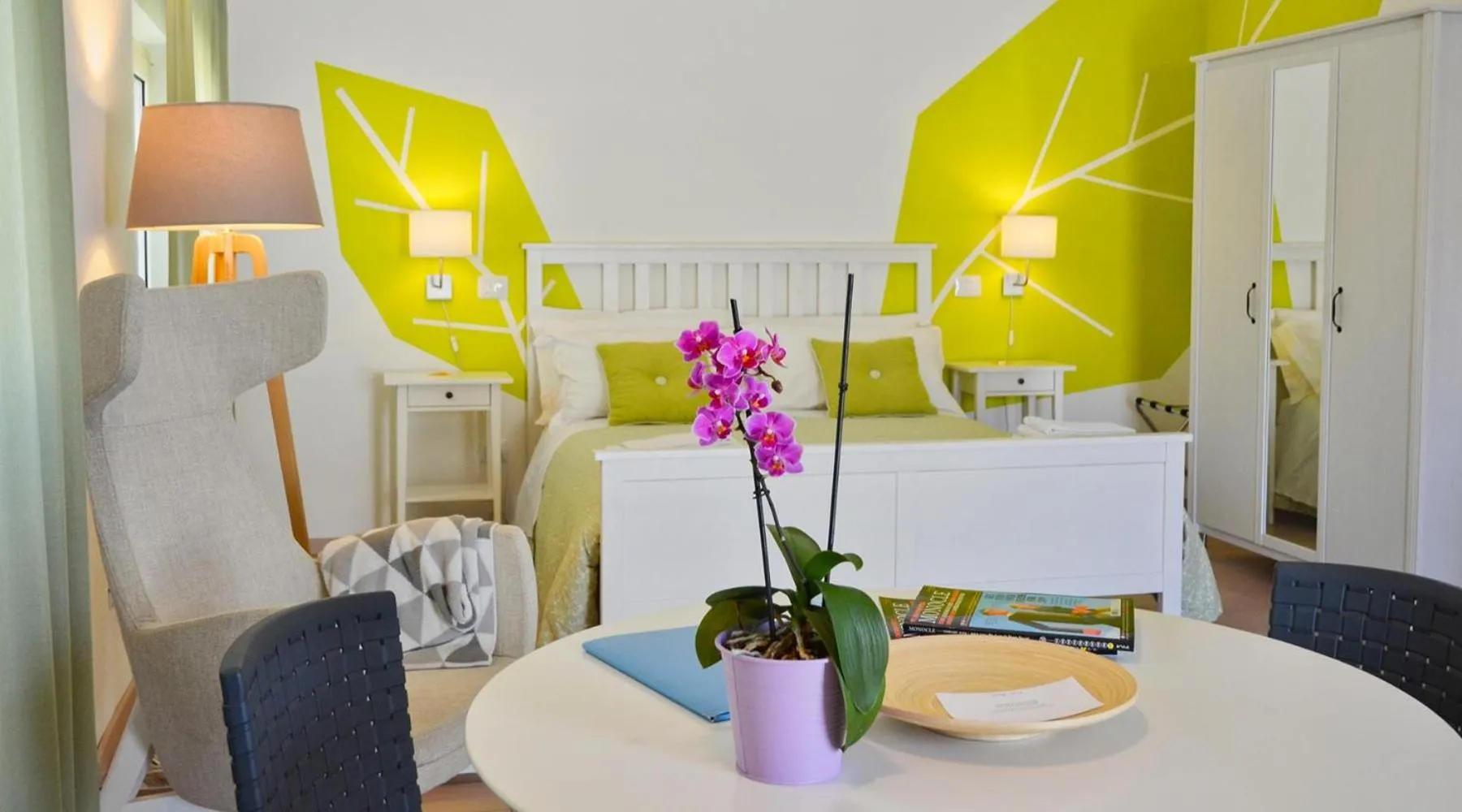 Photo of the whole room in Petit Hotel