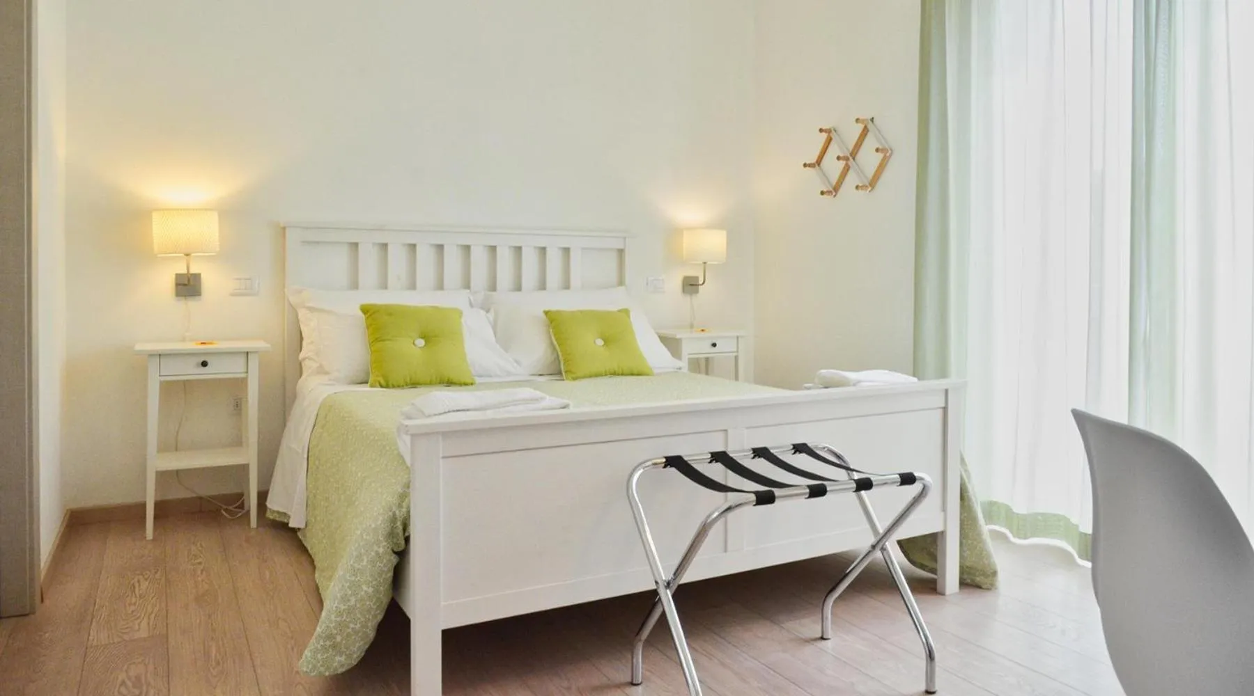 Photo of the whole room, Bed in Petit Hotel