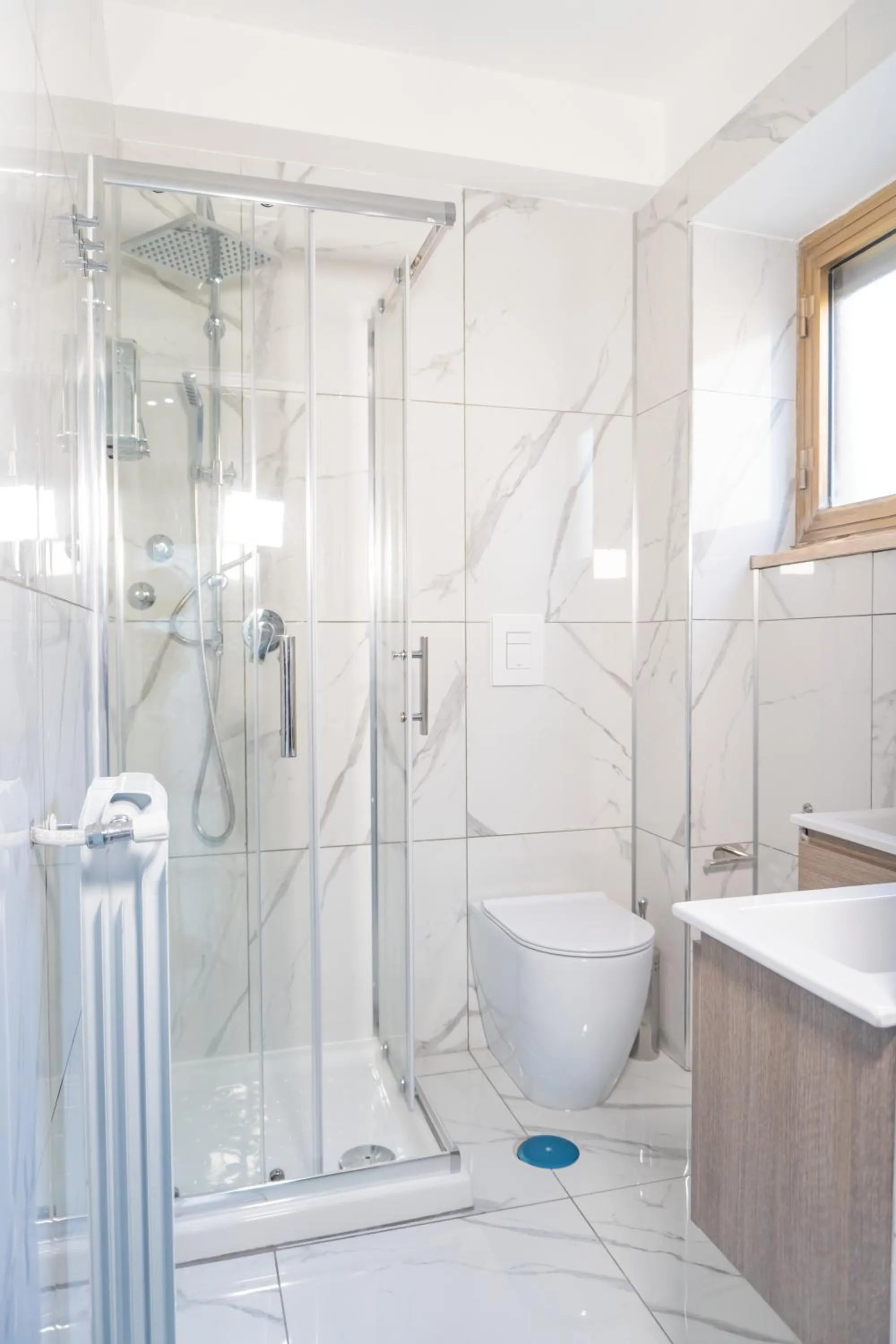 Toilet in Hostel Partenope