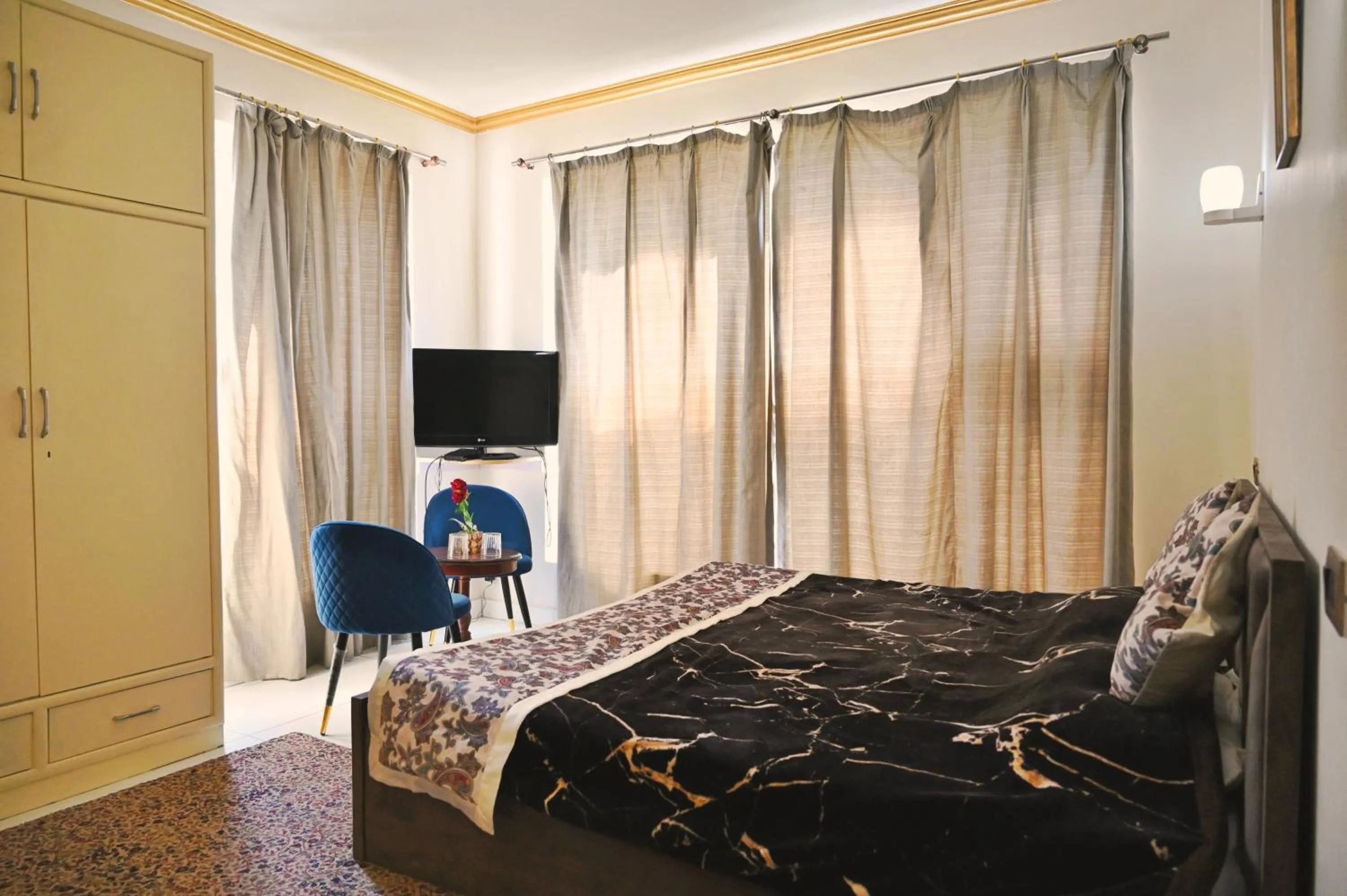 Bed in The GoodFind Residency