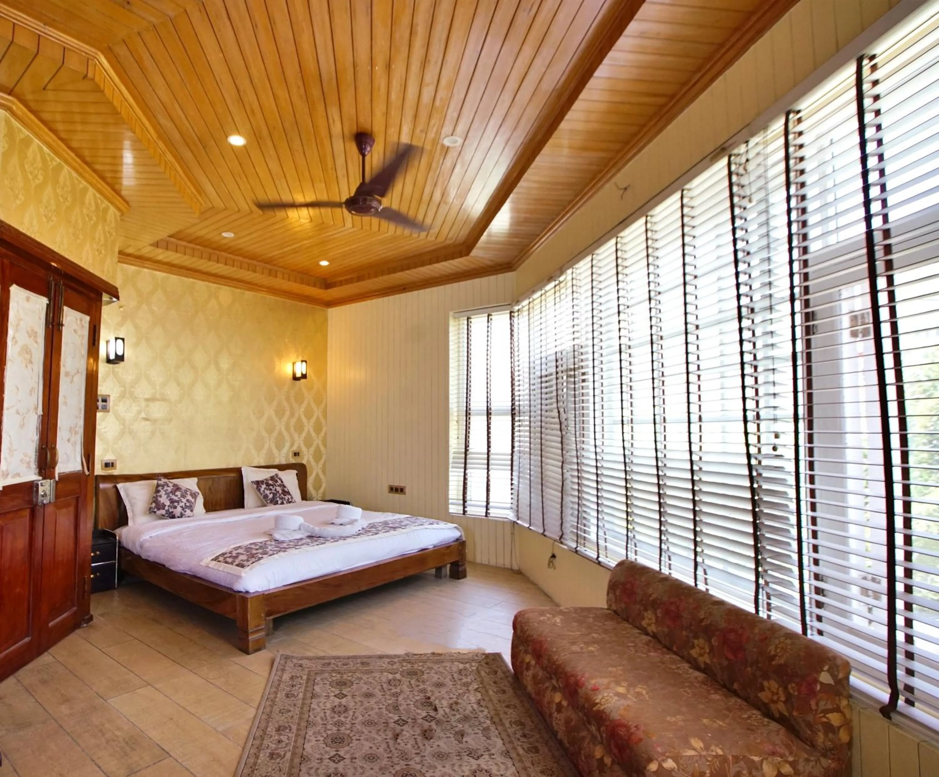 Bed in The GoodFind Residency