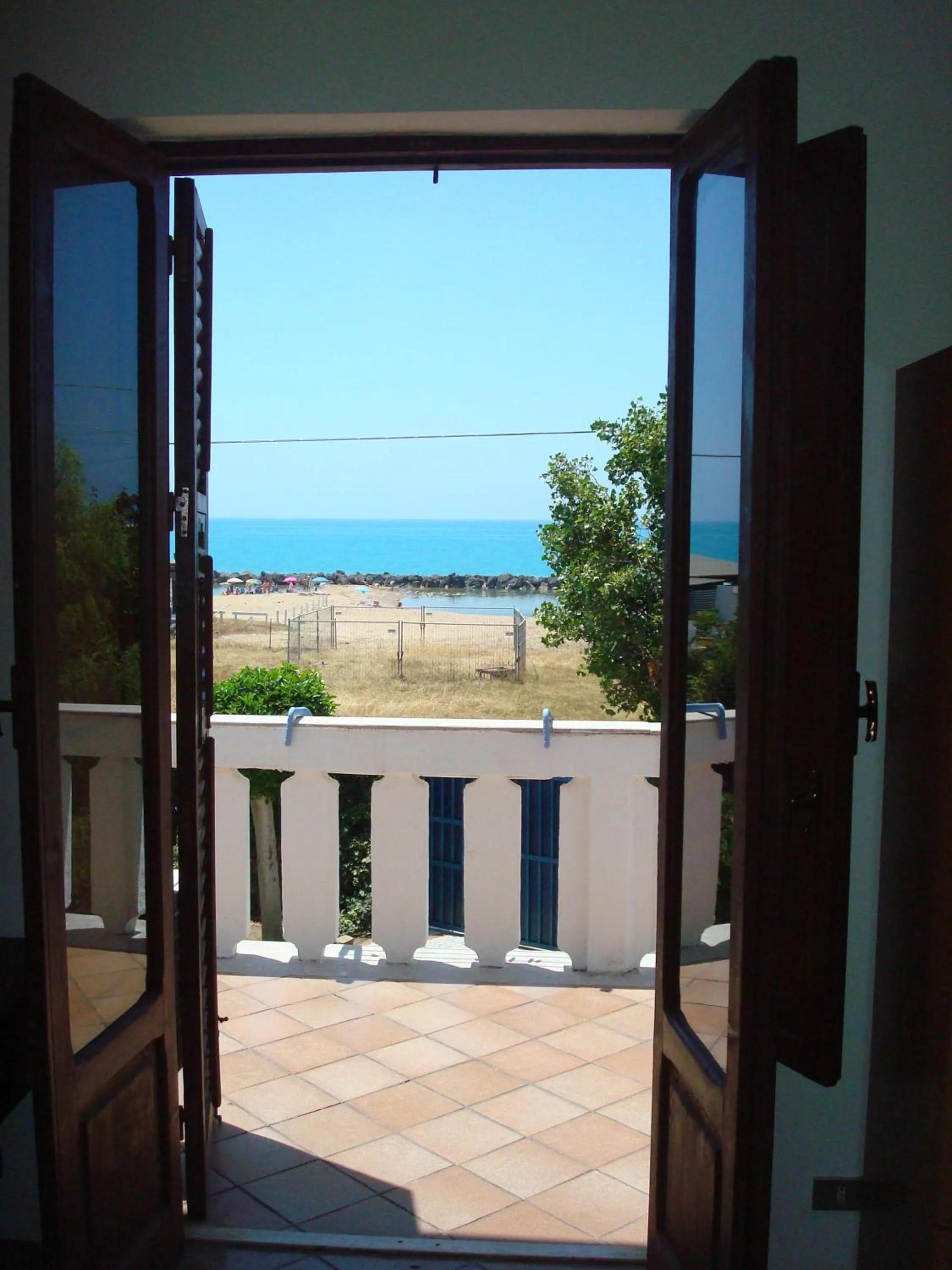 Sea view in B&B Nettuno San Leone