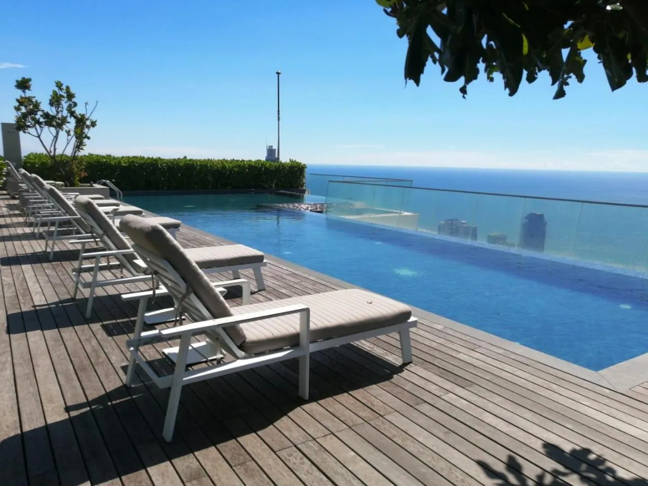 Swimming pool in Altair Luxury Colombo by Miracle