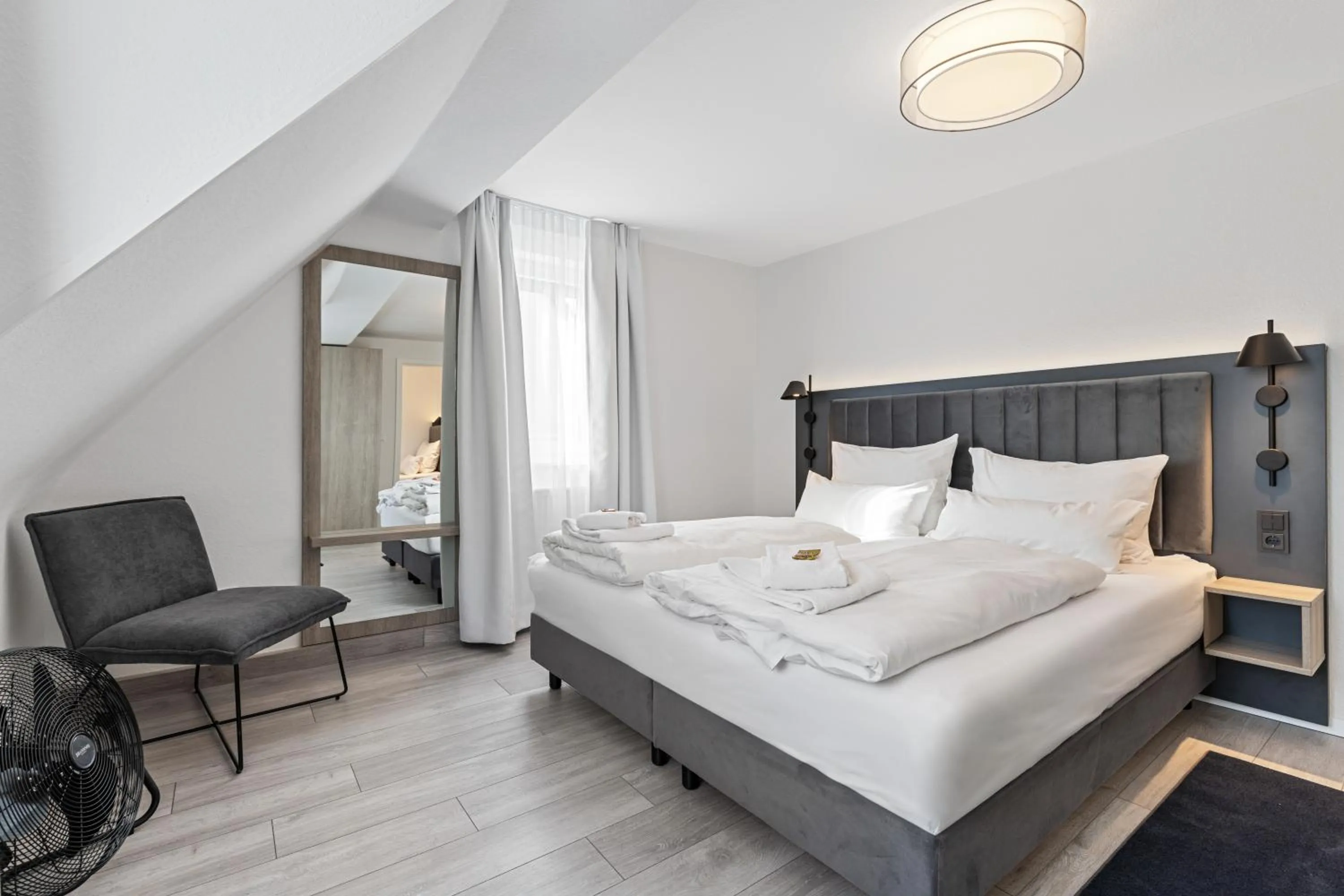 Bed in BRIGHT Herzogenaurach Zentrum