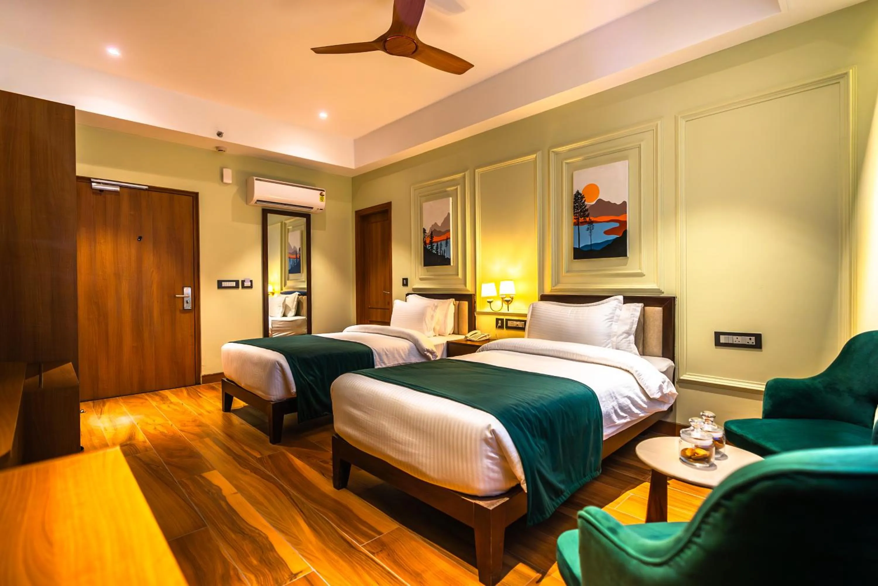 Bed in Clarks Inn Express, Rishikesh