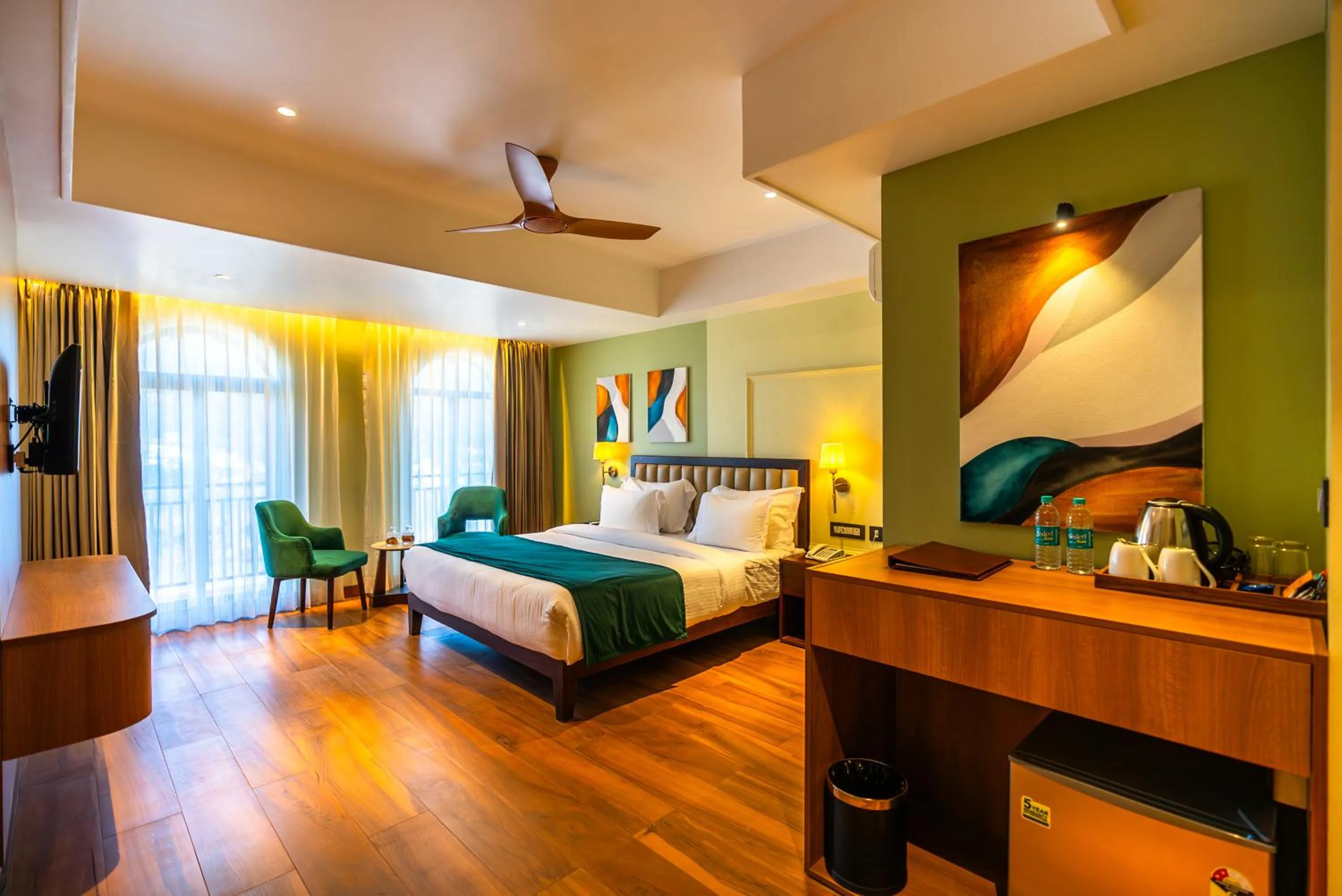 Bedroom, Bed in Clarks Inn Express, Rishikesh