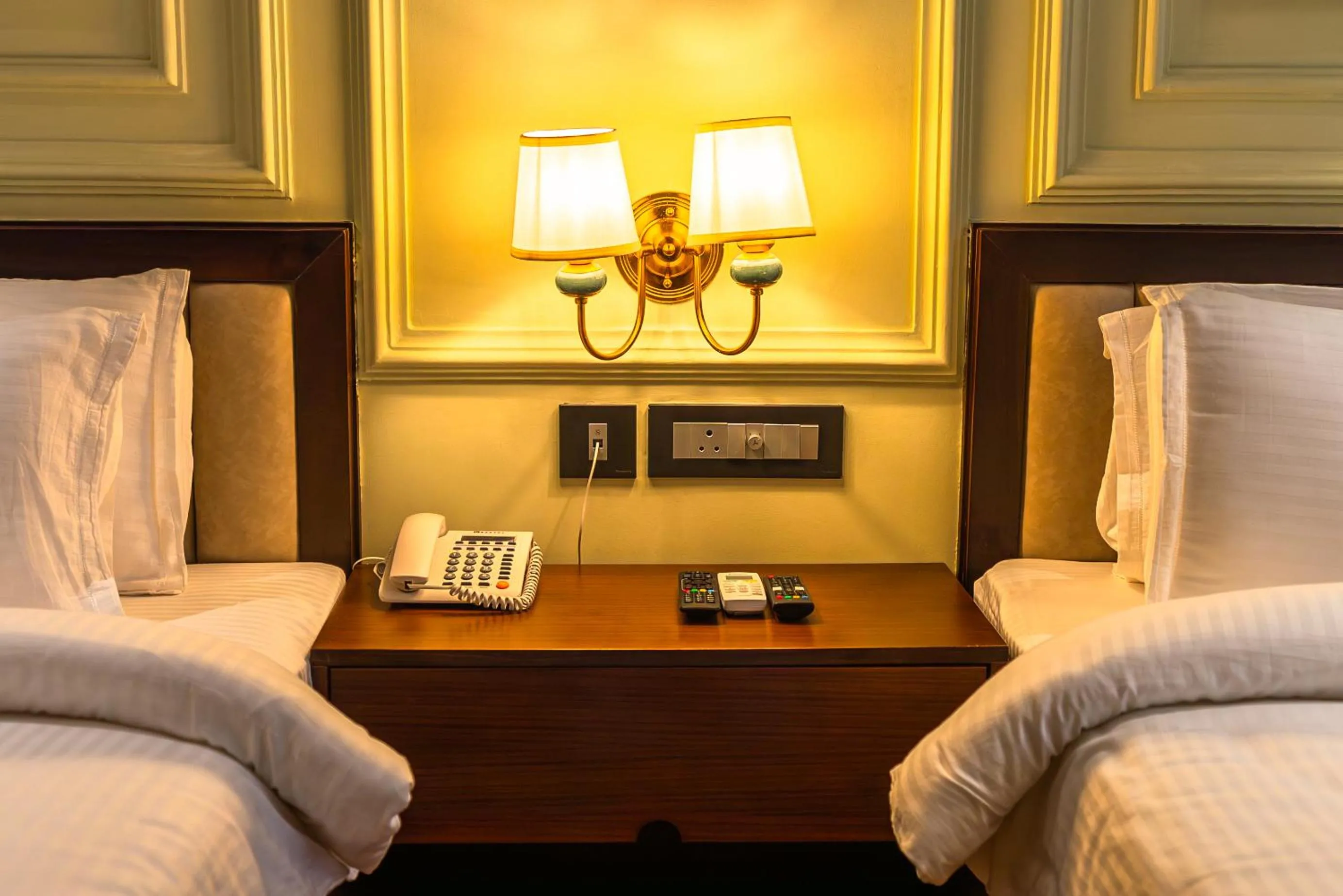 Bedroom, Bed in Clarks Inn Express, Rishikesh