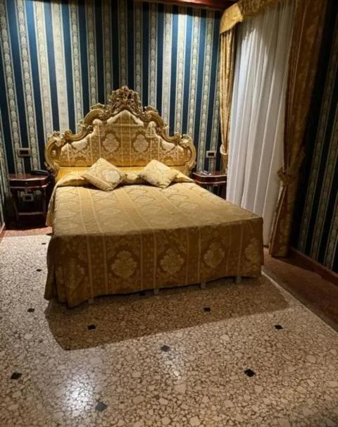 Bed in Ca' San Zaccaria