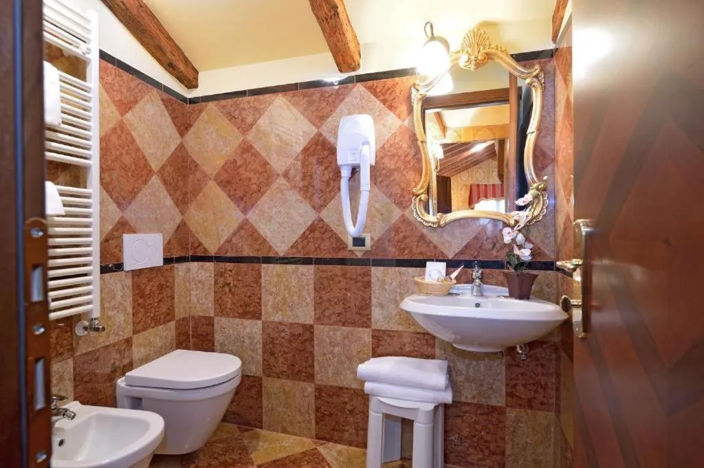 Bathroom in Ca' San Zaccaria