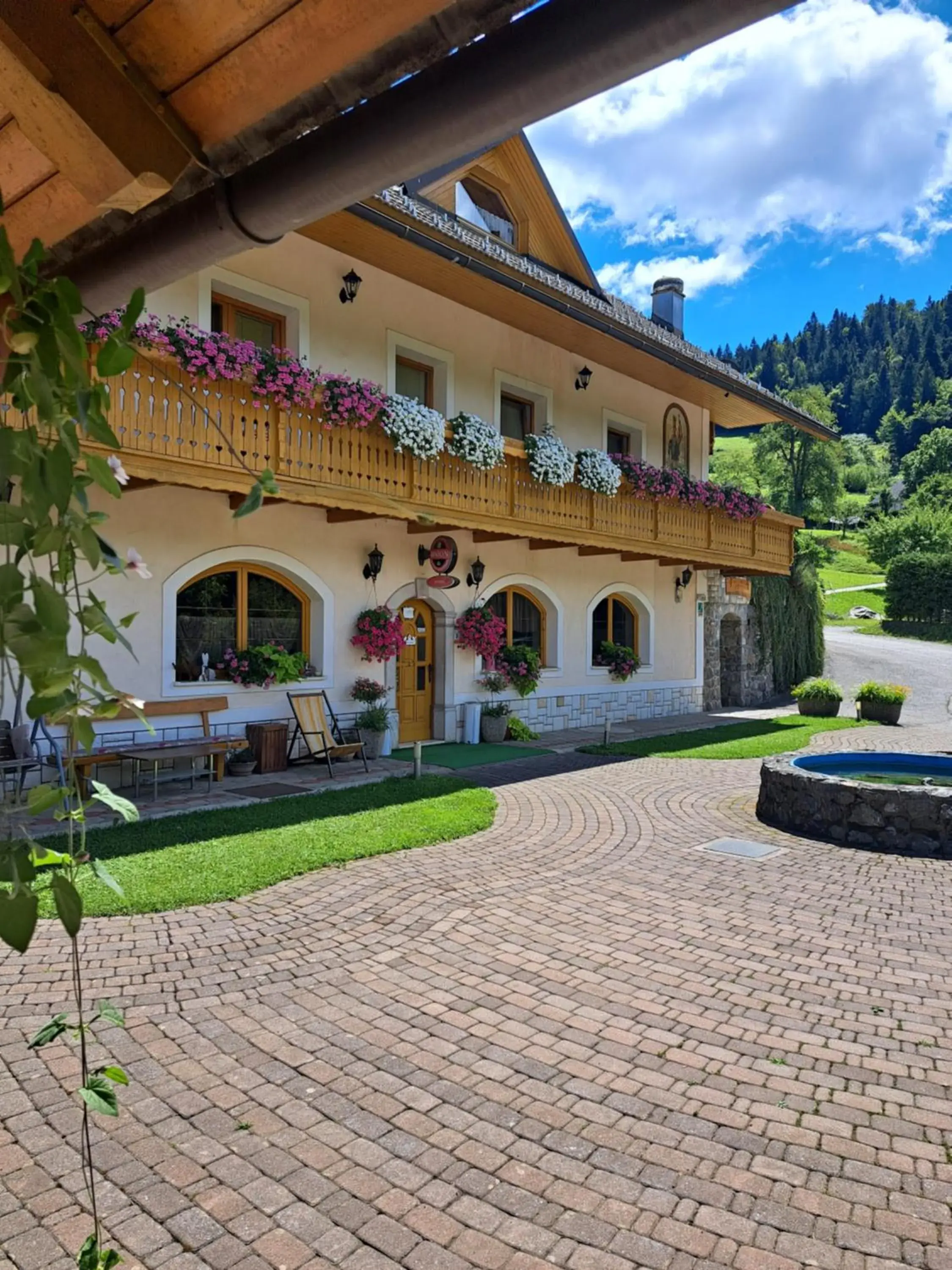 Guest House Kveder Guest House Kveder