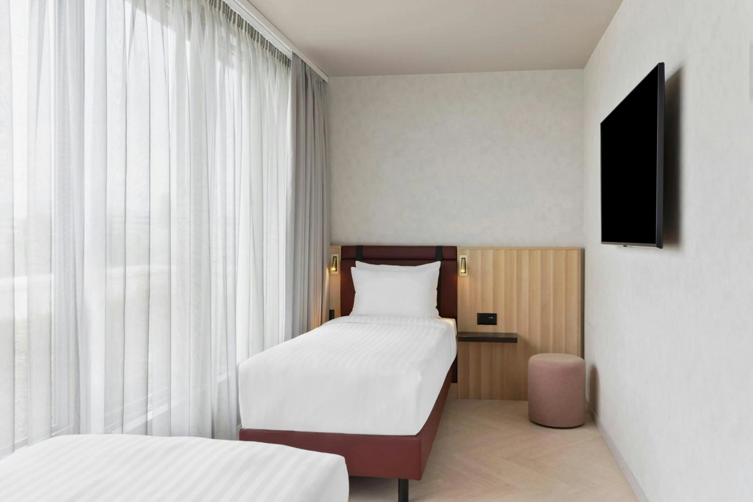 Bedroom, Bed in Residence Inn by Marriott Geneva City Nations