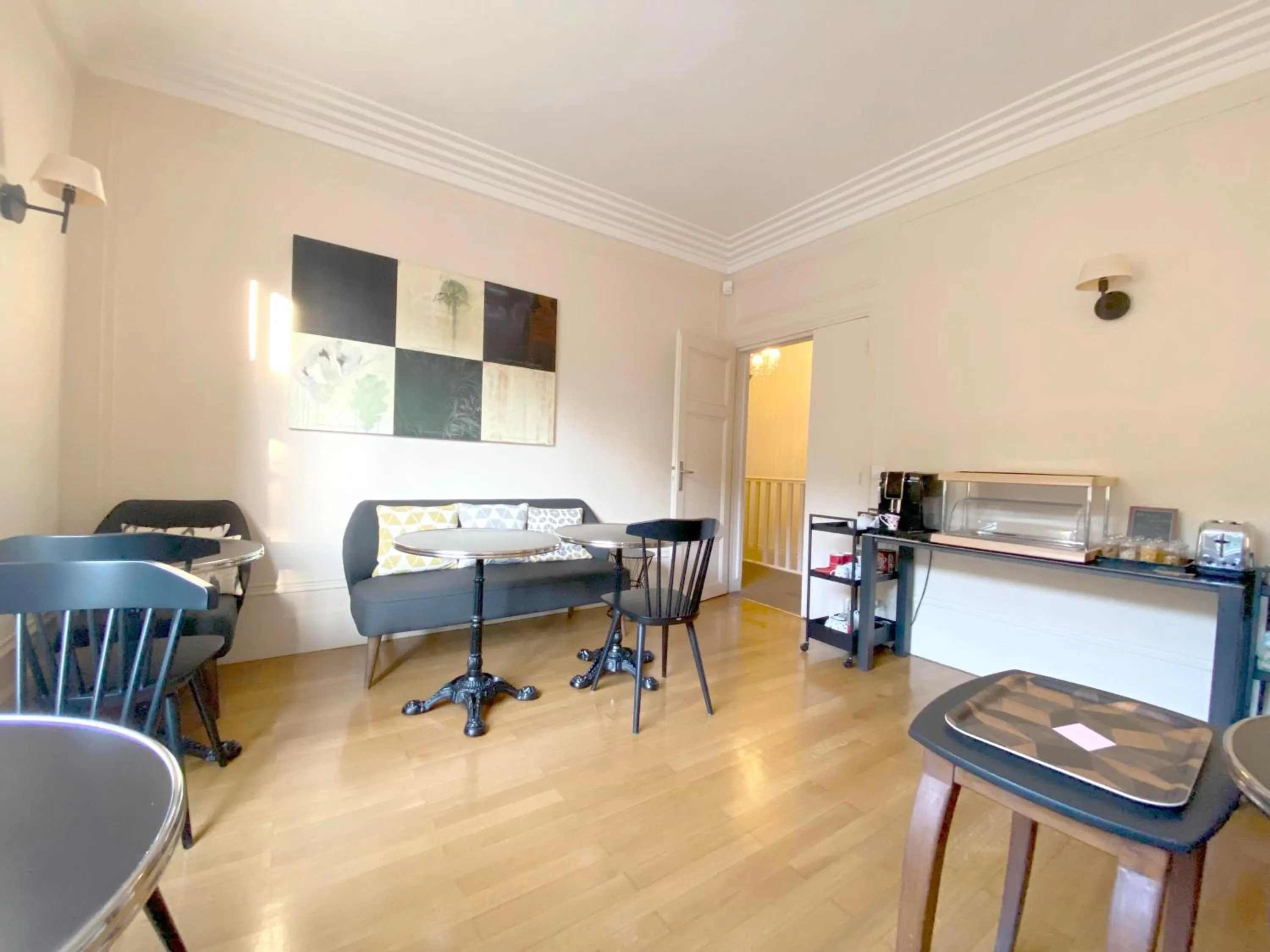 Living room in La Villa Paris - B&B