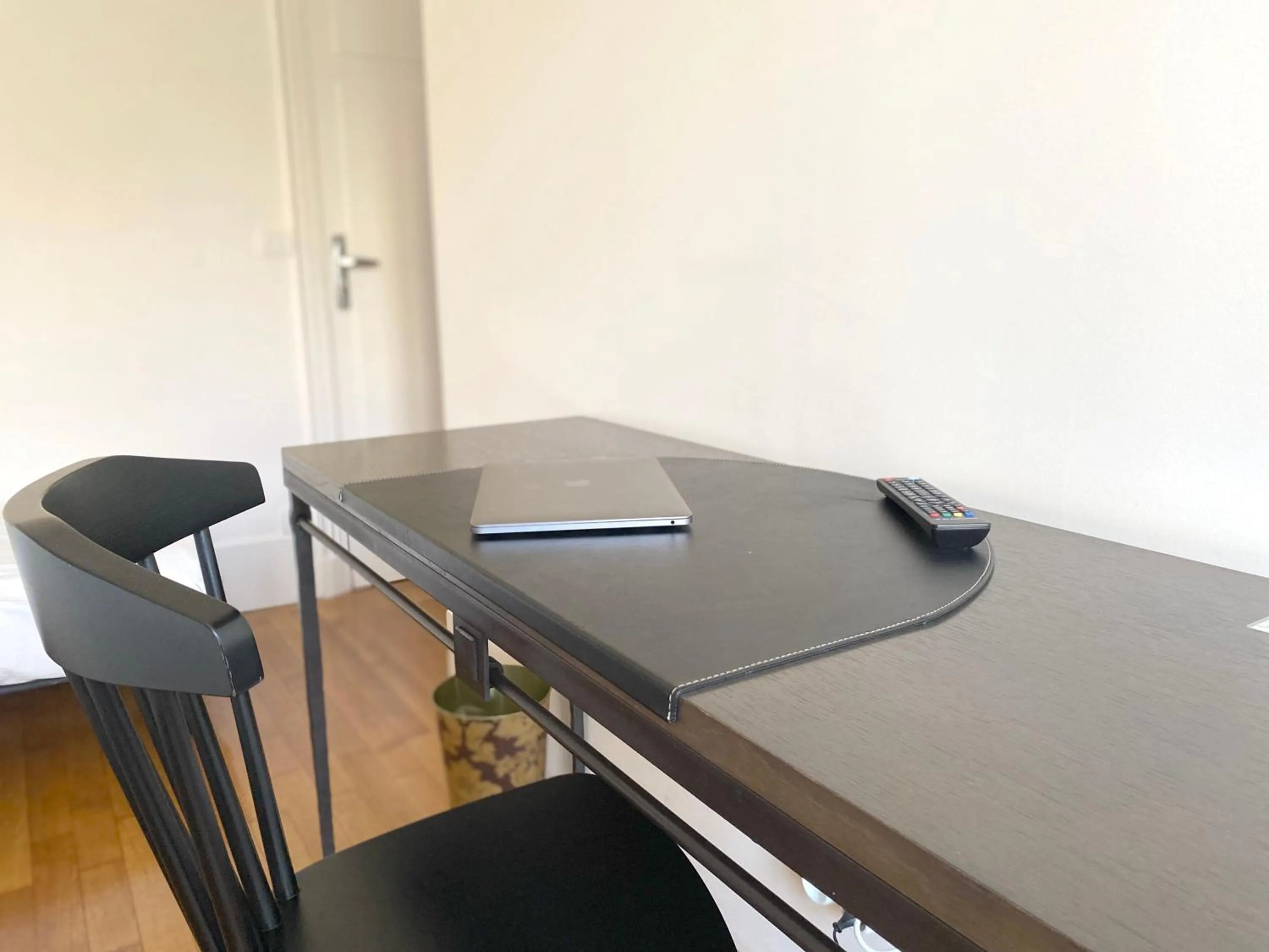 Seating area in La Villa Paris - B&B