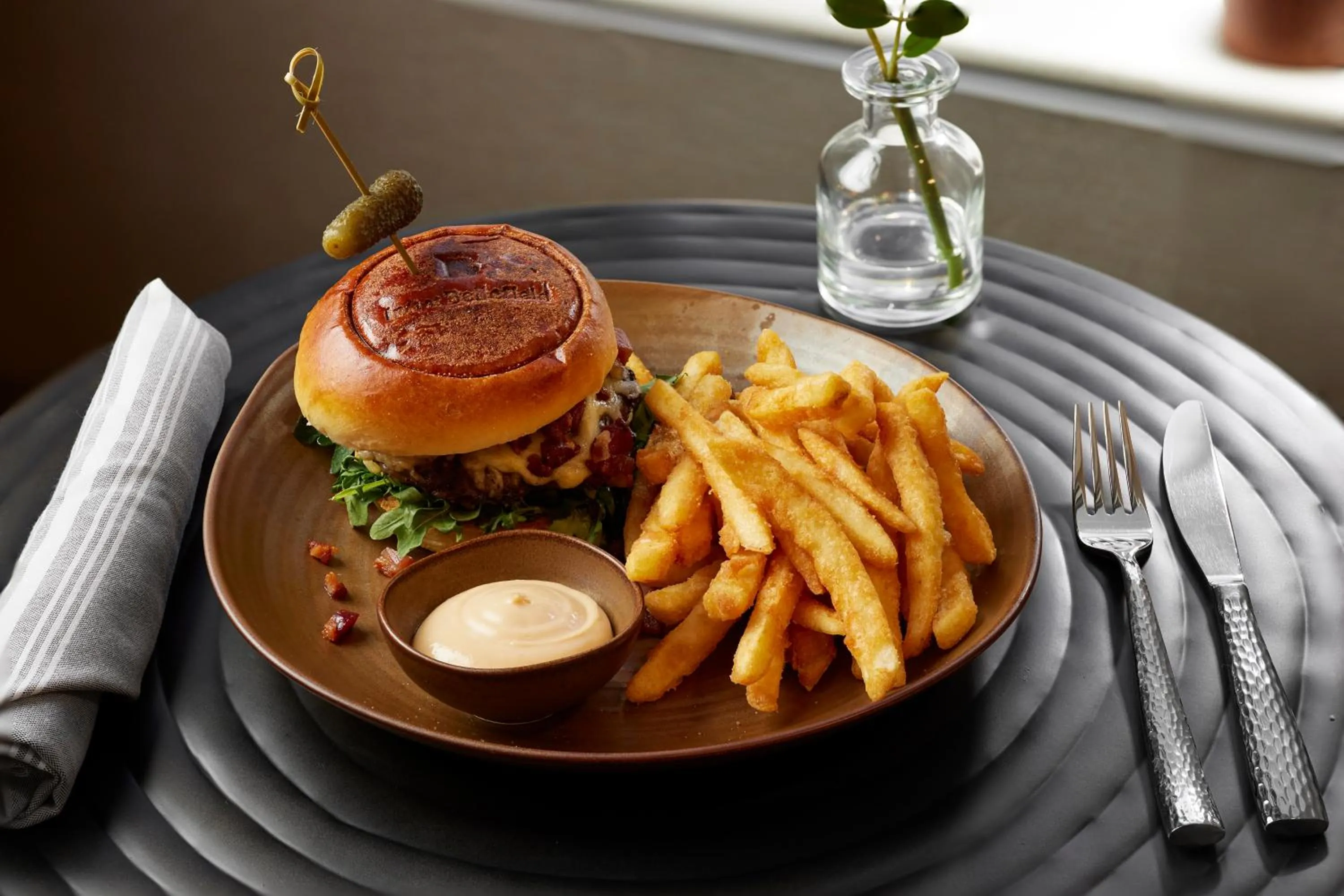 Food and drinks in Inn at Bellefield Residence Inn by Marriott