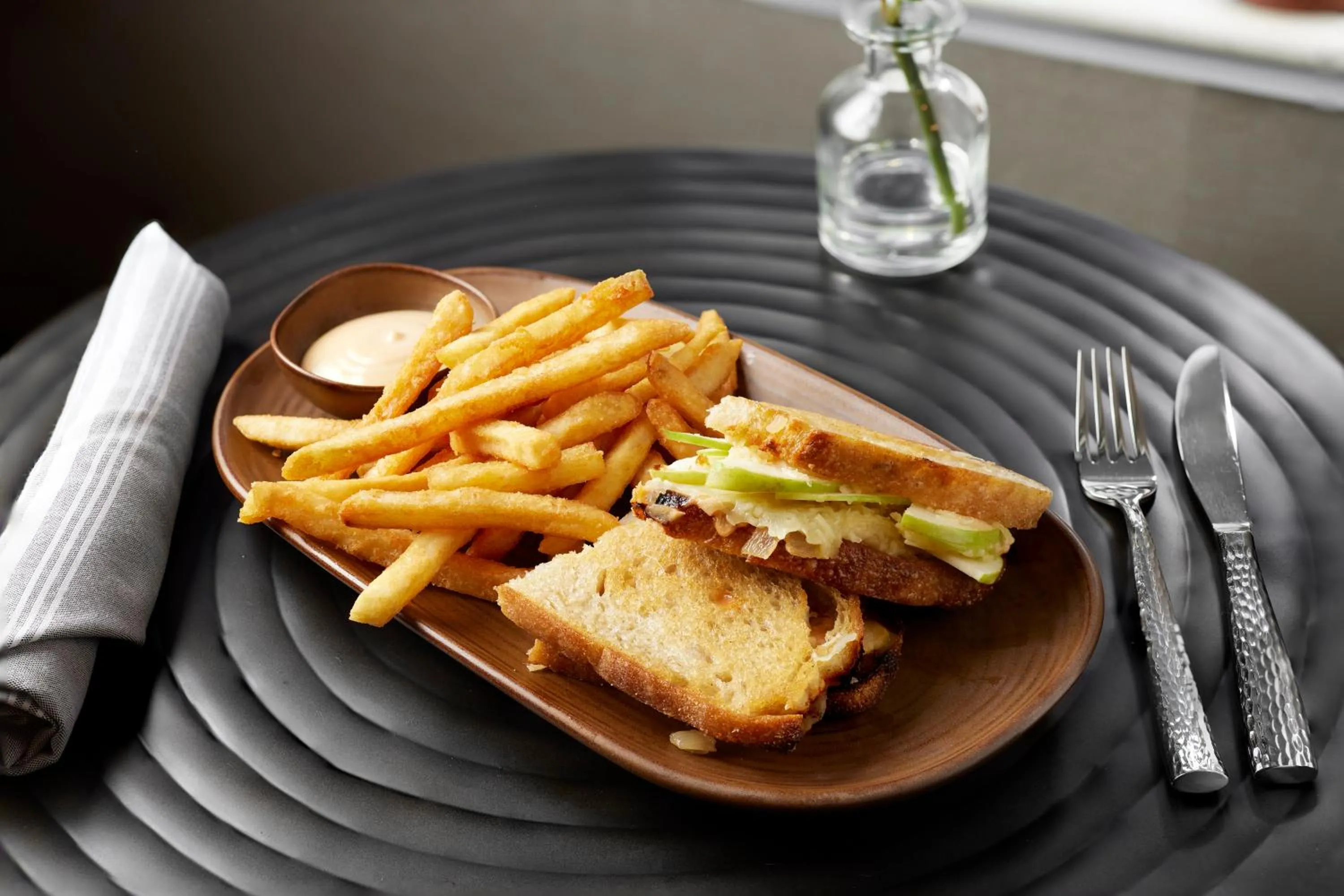 Food in Inn at Bellefield Residence Inn by Marriott