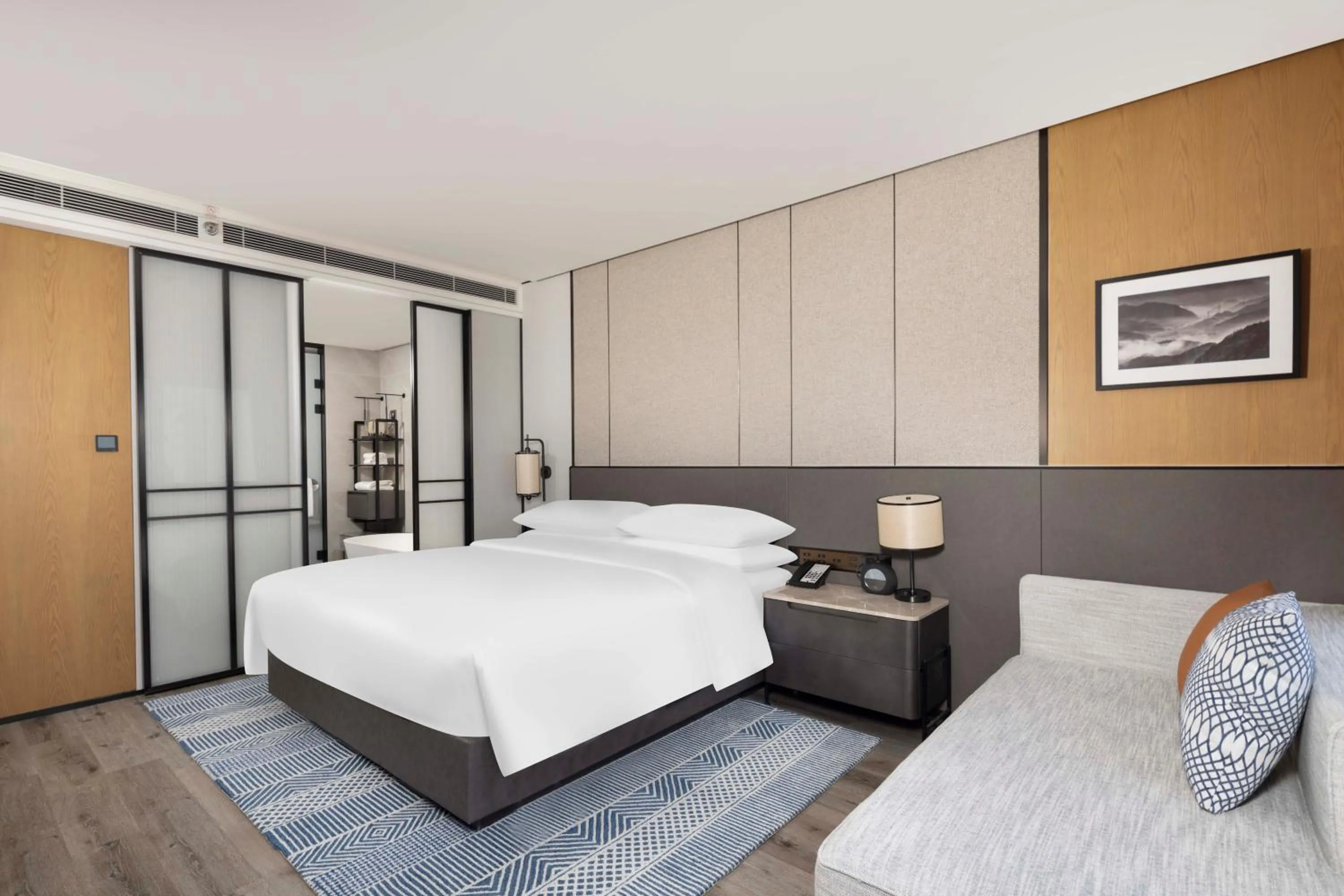 Bed in Sheraton Pujiang