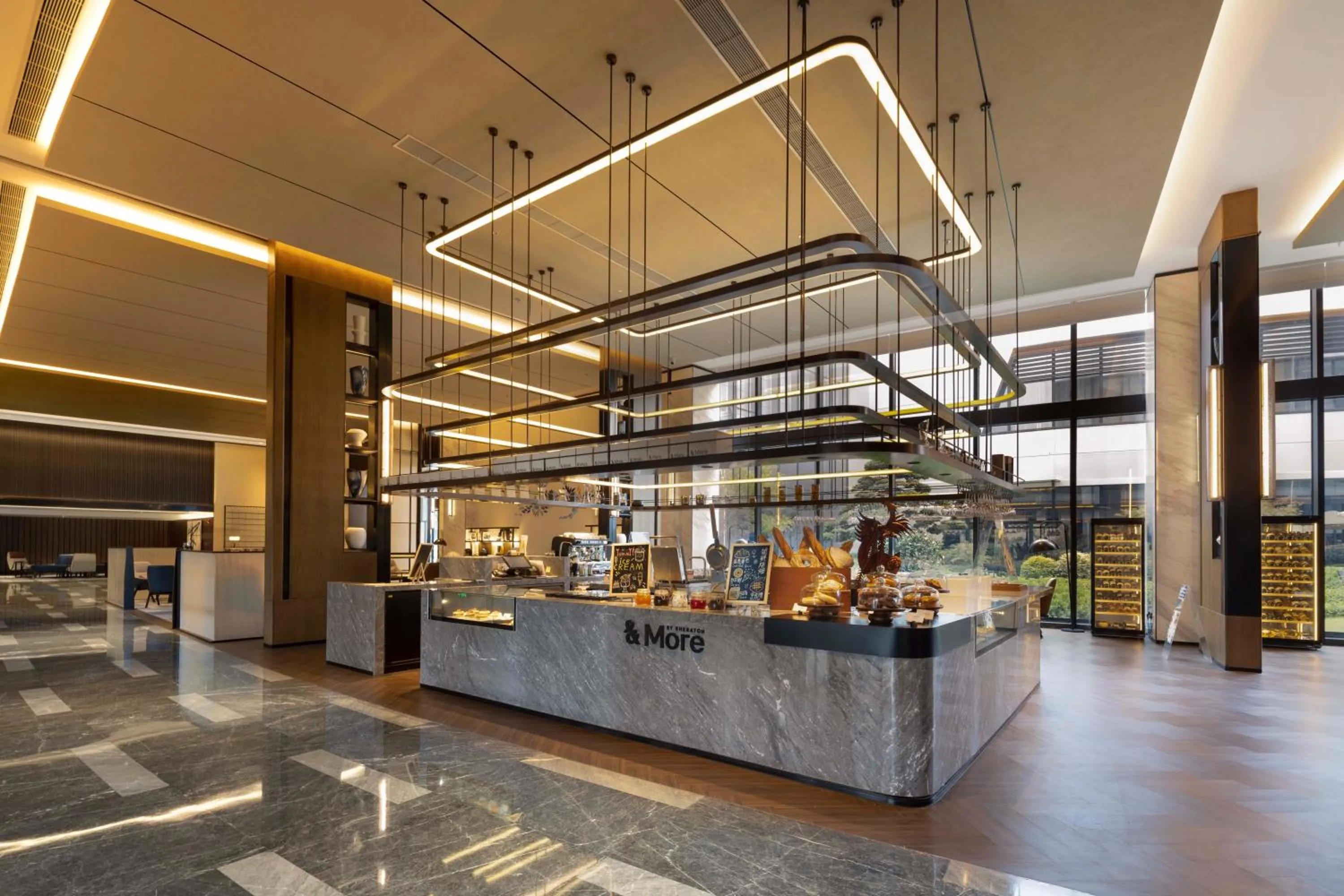 Restaurant/places to eat in Sheraton Pujiang