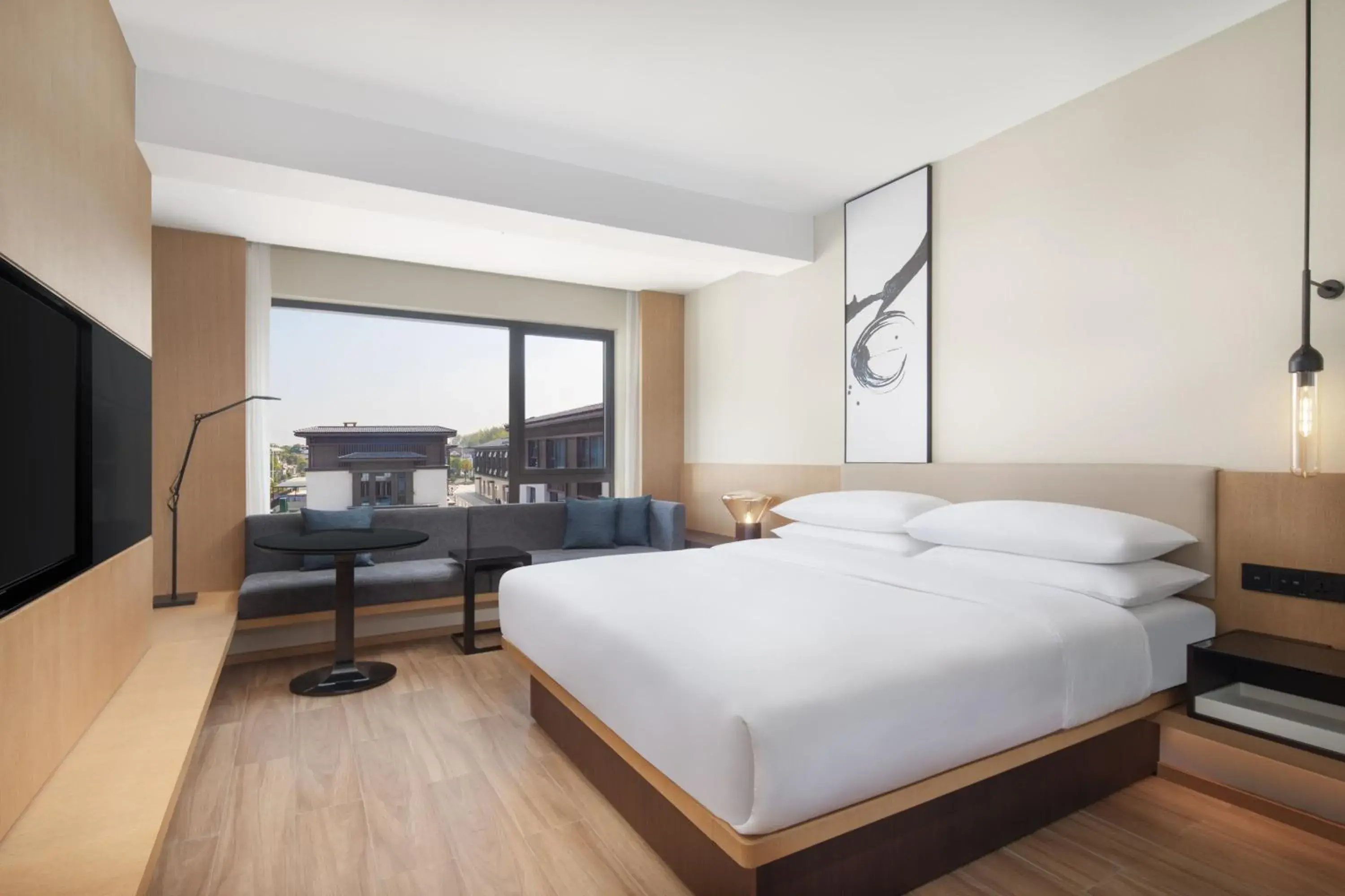 Deluxe King Room with Garden View in Fairfield by Marriott Yangzhou Slender West Lake Deluxe King Room with Garden View in Fairfield by Marriott Yangzhou Slender West Lake