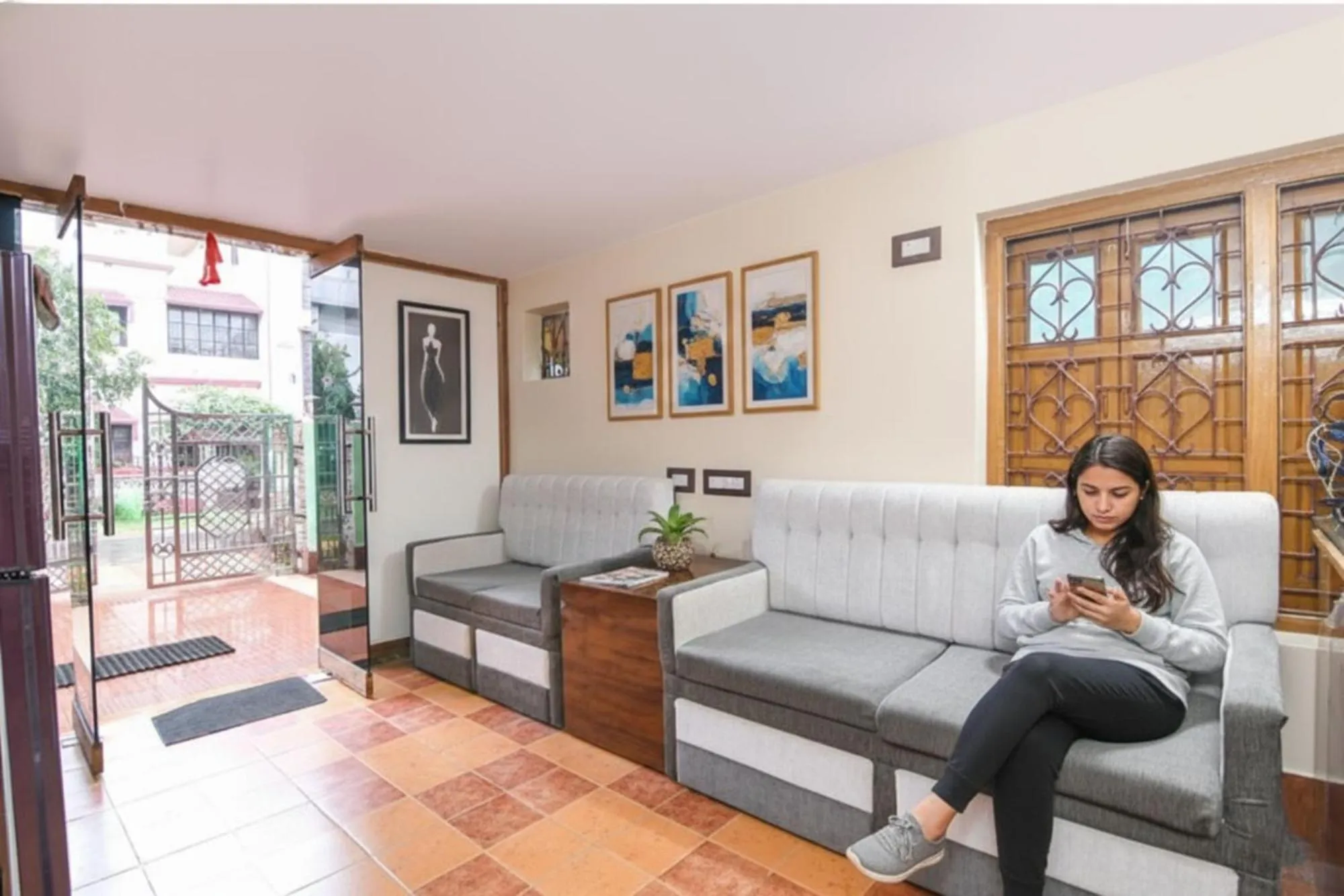 Seating area in FabHotel Sriya - City Center, Durgapur