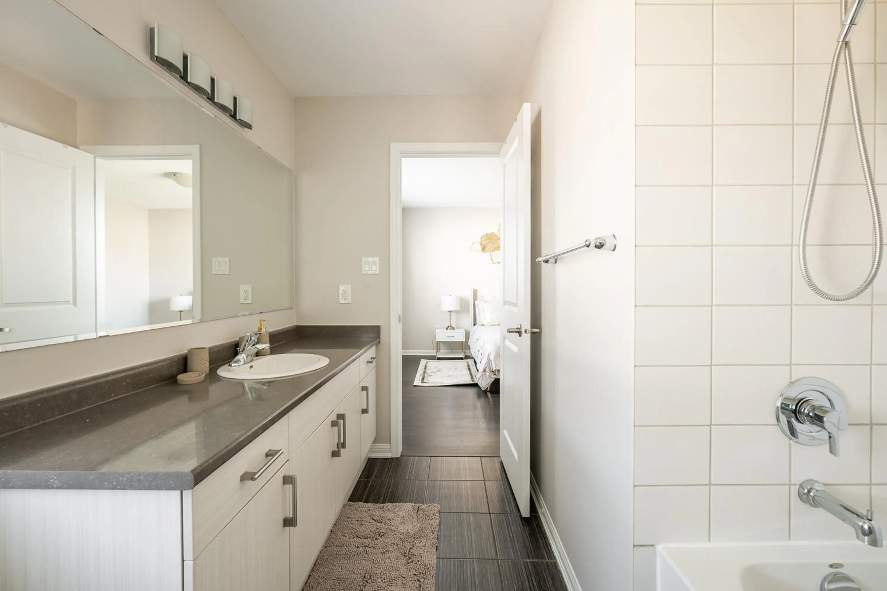 Bathroom in GlobalStay 3 Bedroom House with Parking Brampton