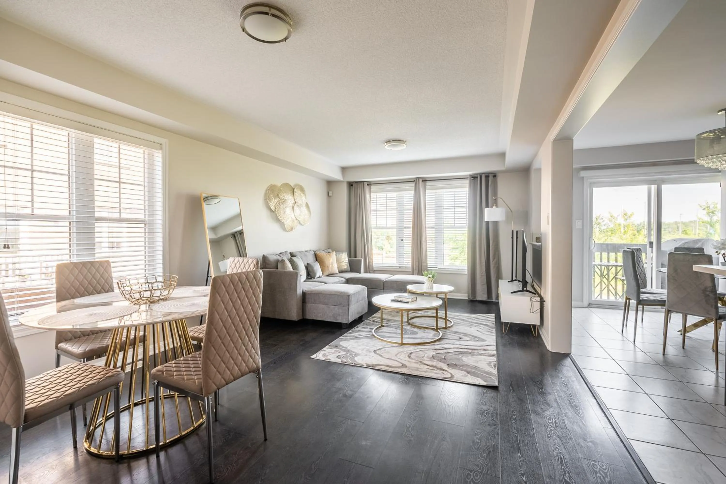 Living room in GlobalStay 3 Bedroom House with Parking Brampton