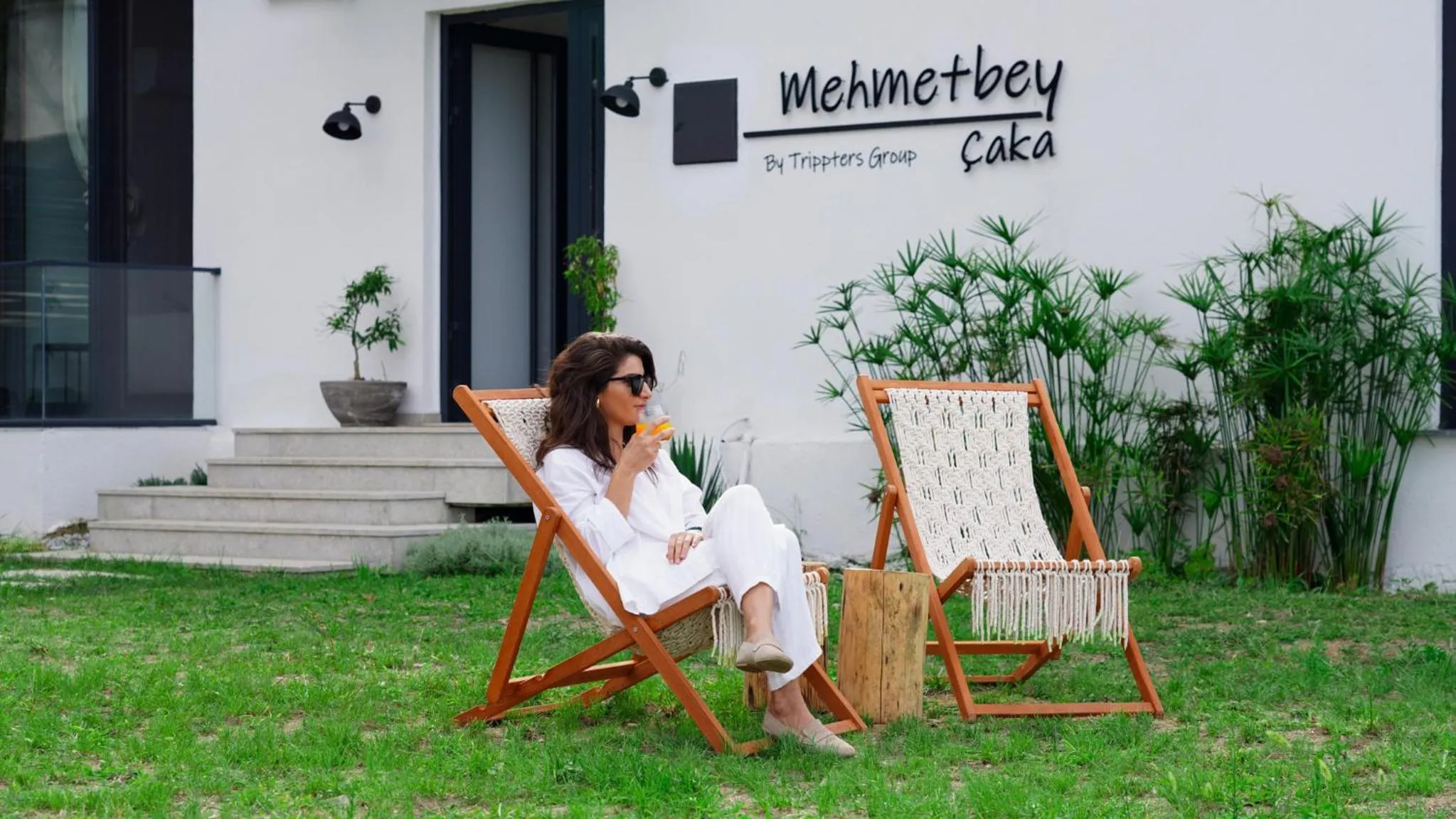 sunbed in Mehmetbey Çaka